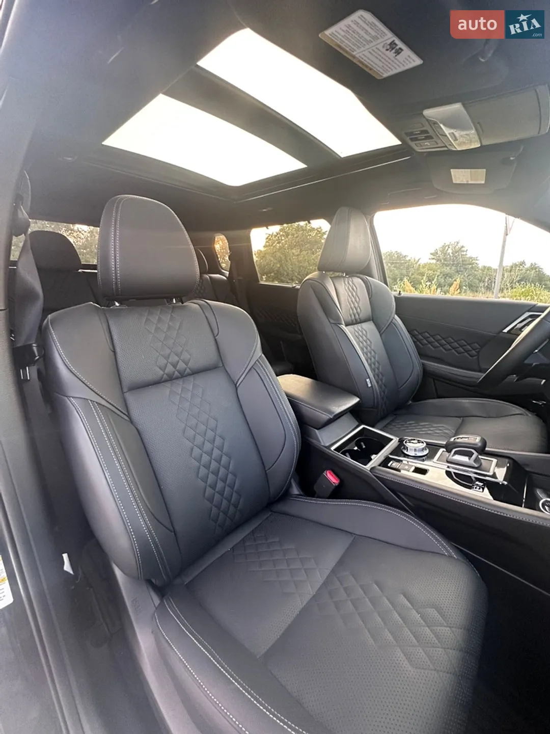 2025 Mitsubishi Outlander - мініатюра 39
