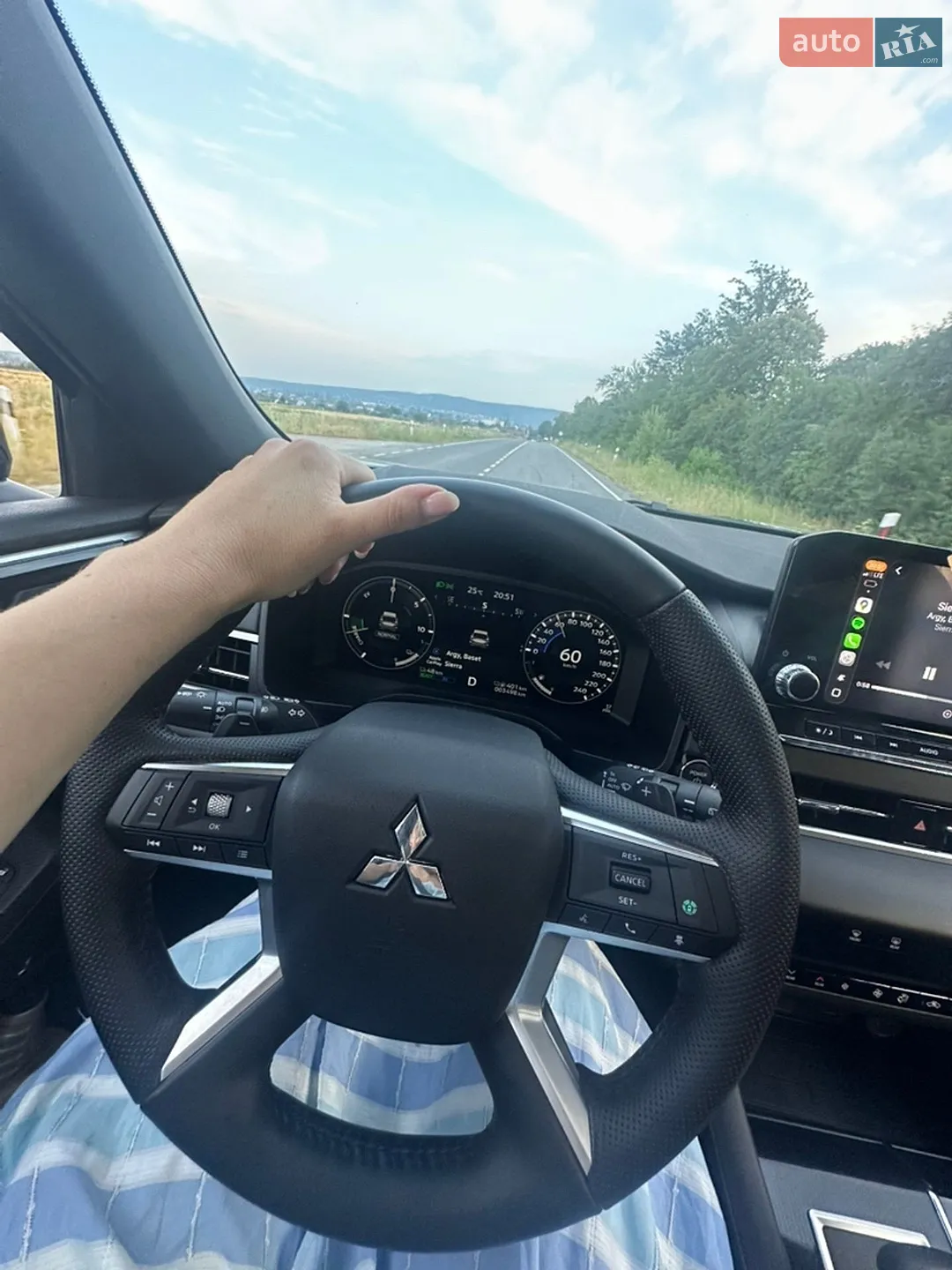 2025 Mitsubishi Outlander - мініатюра 79