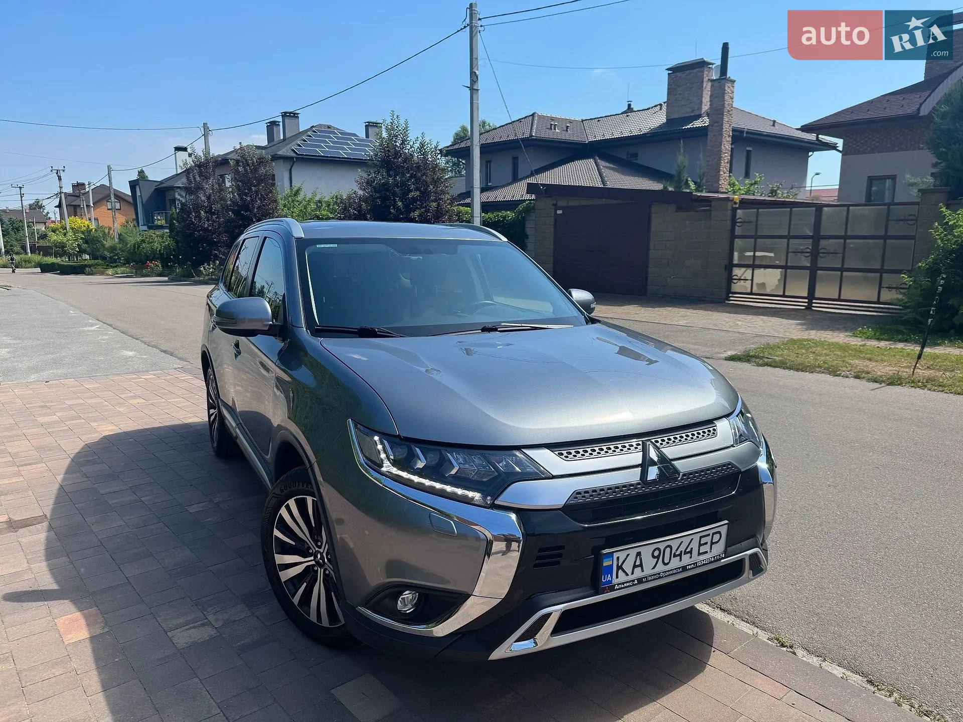 2021 Mitsubishi Outlander - мініатюра 3