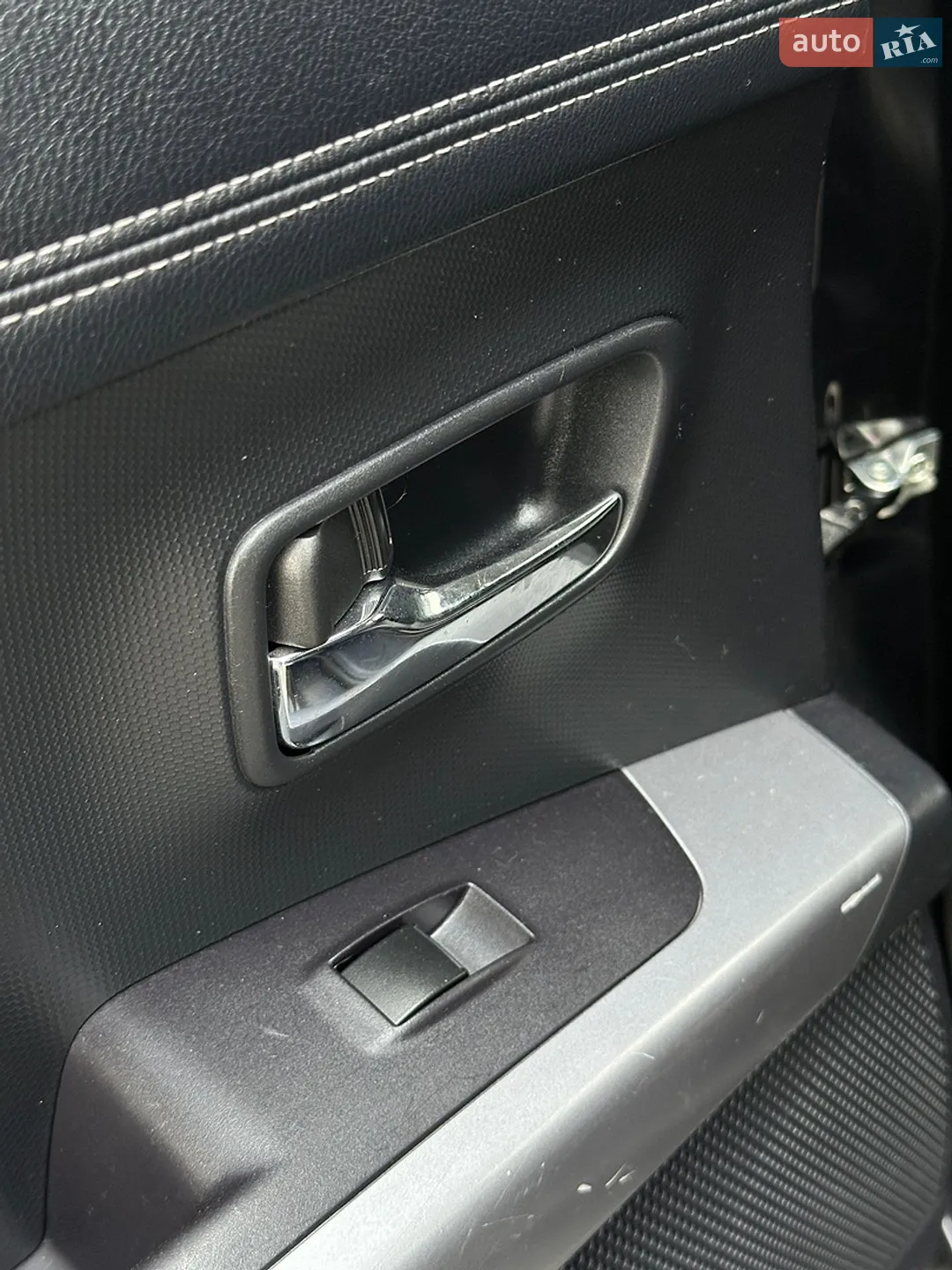 2011 Mitsubishi Outlander - мініатюра 51