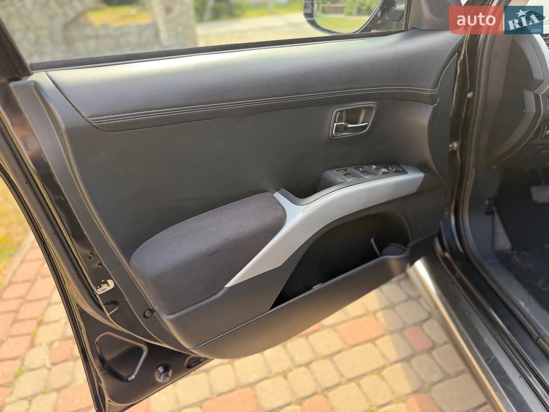 2012 Mitsubishi Outlander - мініатюра 22