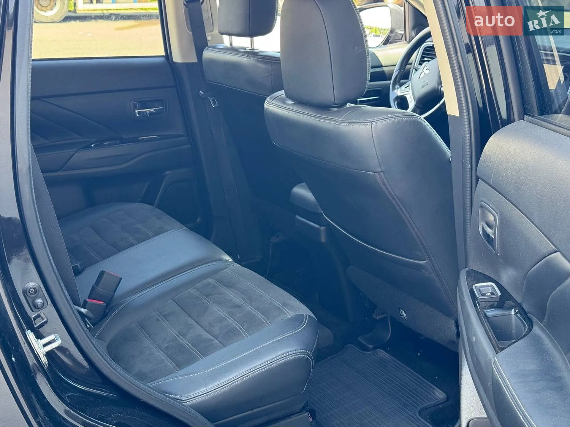 2016 Mitsubishi Outlander - мініатюра 9