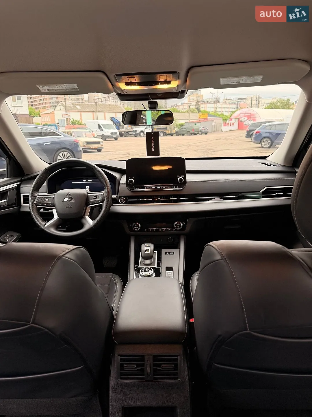 2024 Mitsubishi Outlander - мініатюра 24