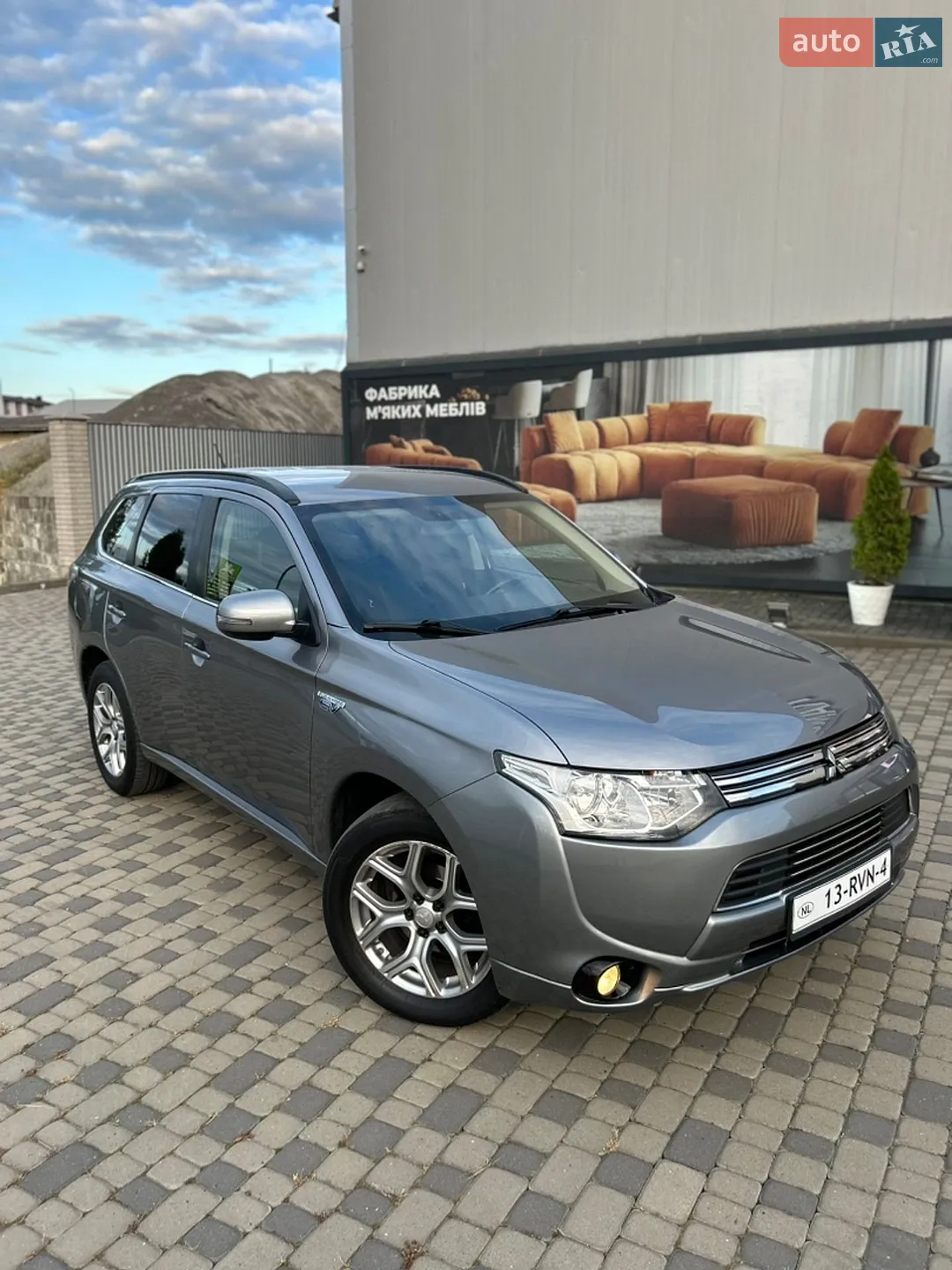 2014 Mitsubishi Outlander - мініатюра 3