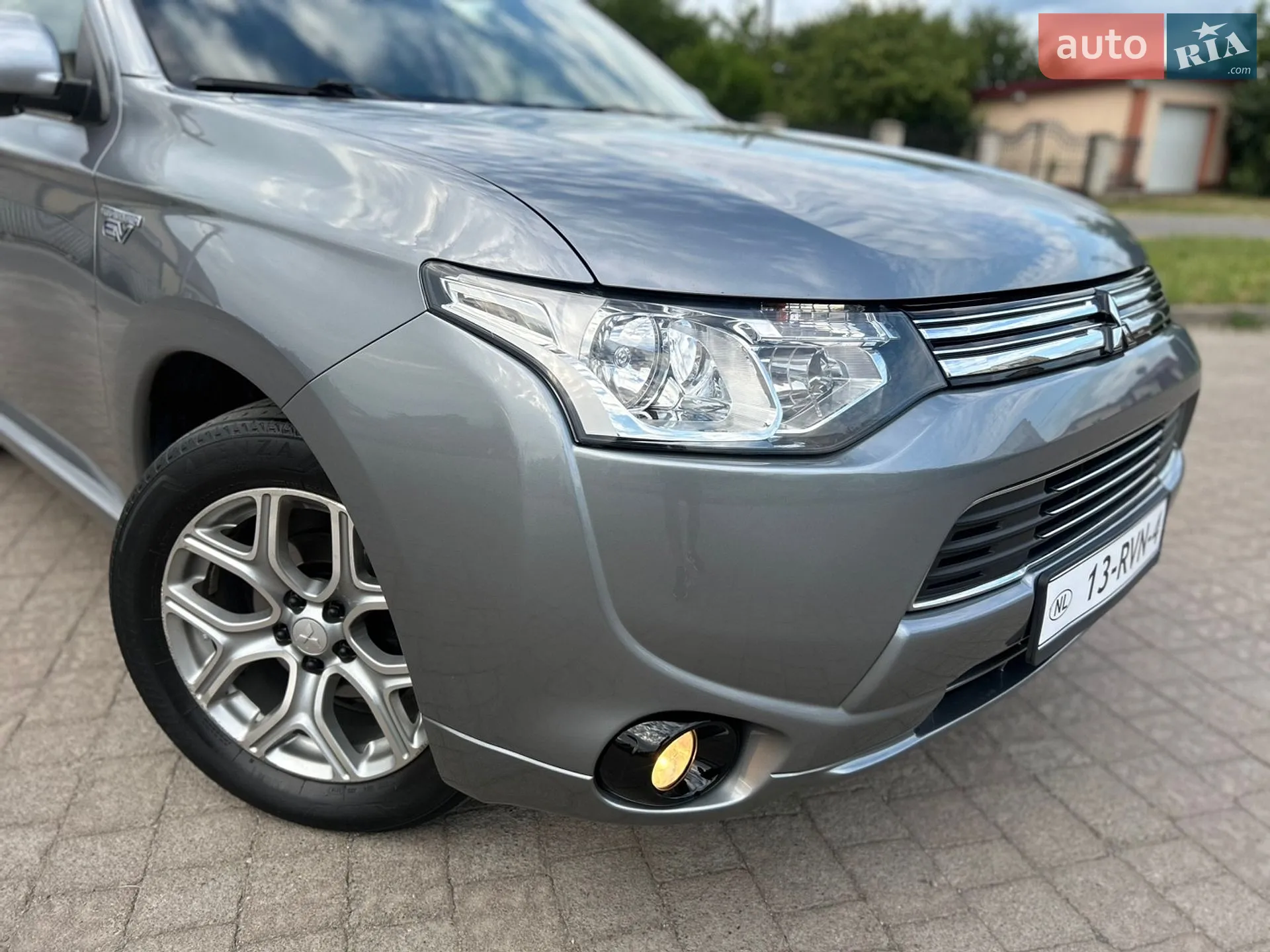 2014 Mitsubishi Outlander - мініатюра 13