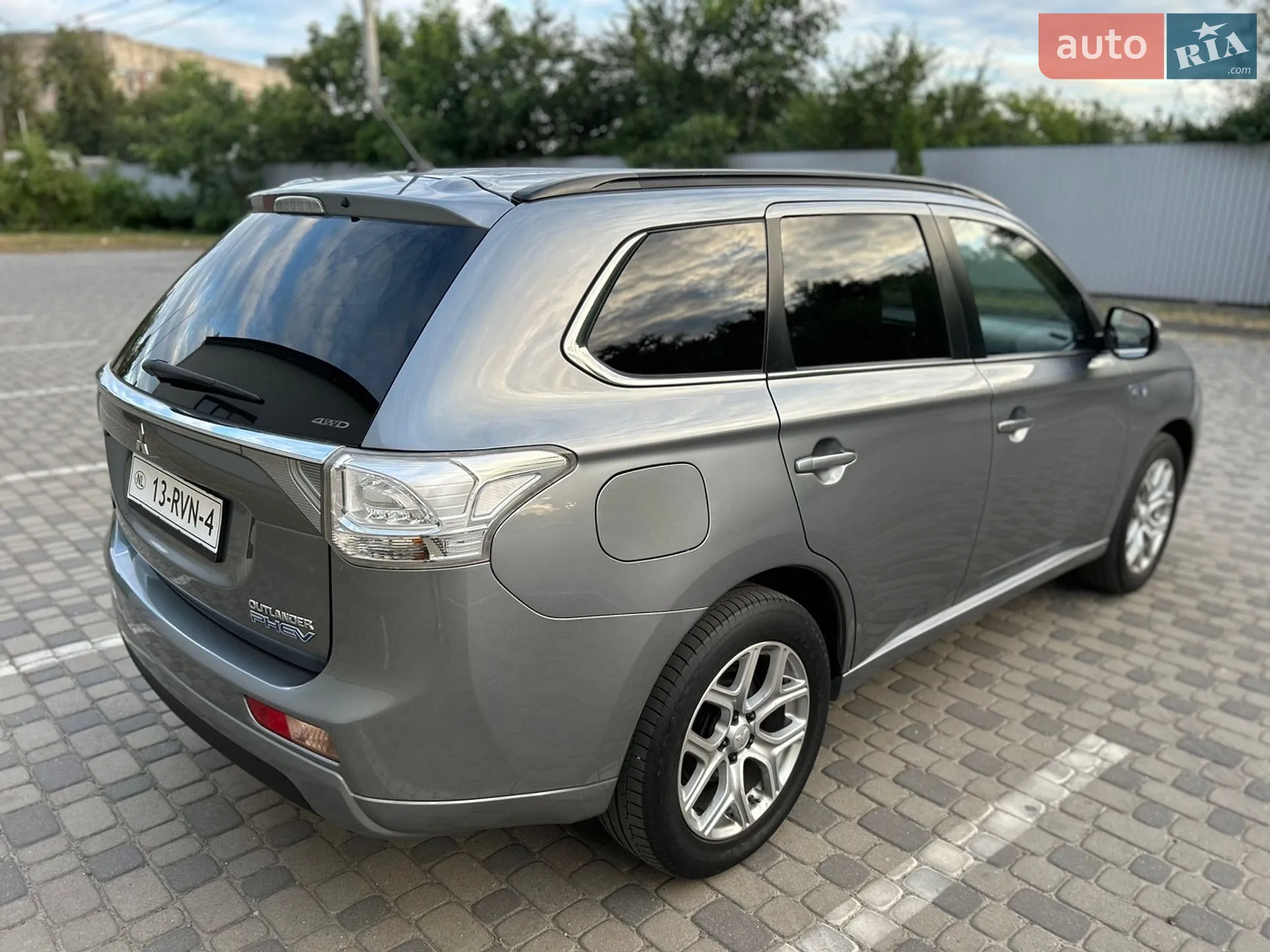 2014 Mitsubishi Outlander - мініатюра 25