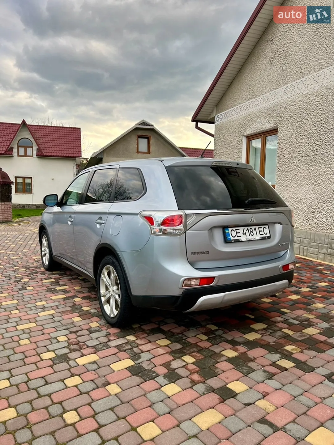 2014 Mitsubishi Outlander - мініатюра 13