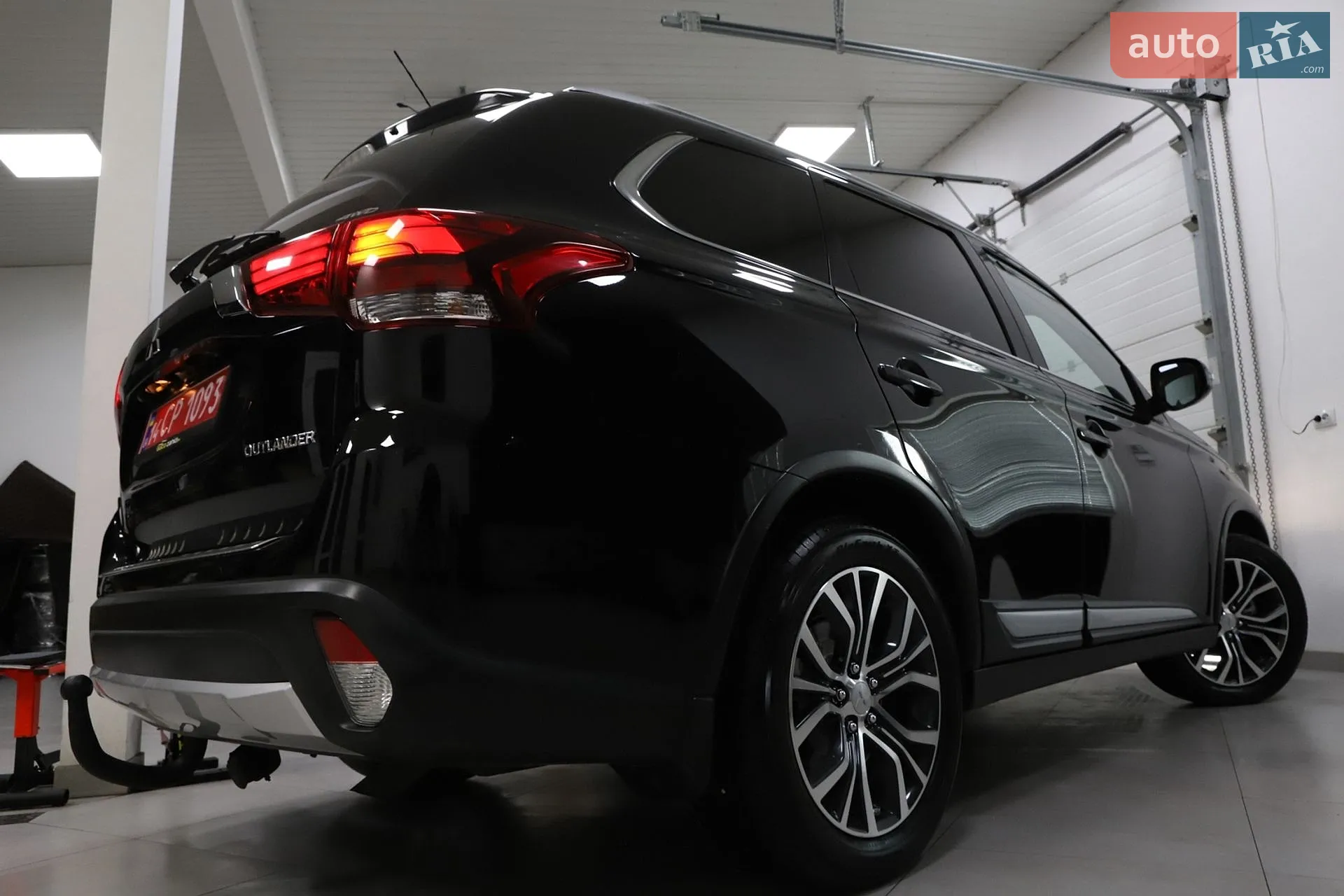 2016 Mitsubishi Outlander - мініатюра 28