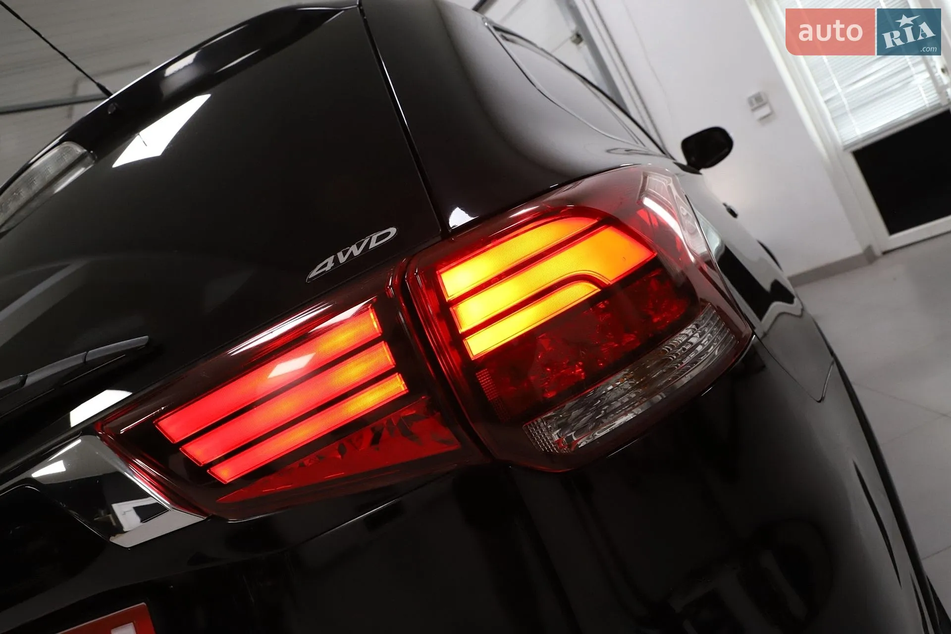2016 Mitsubishi Outlander - мініатюра 36