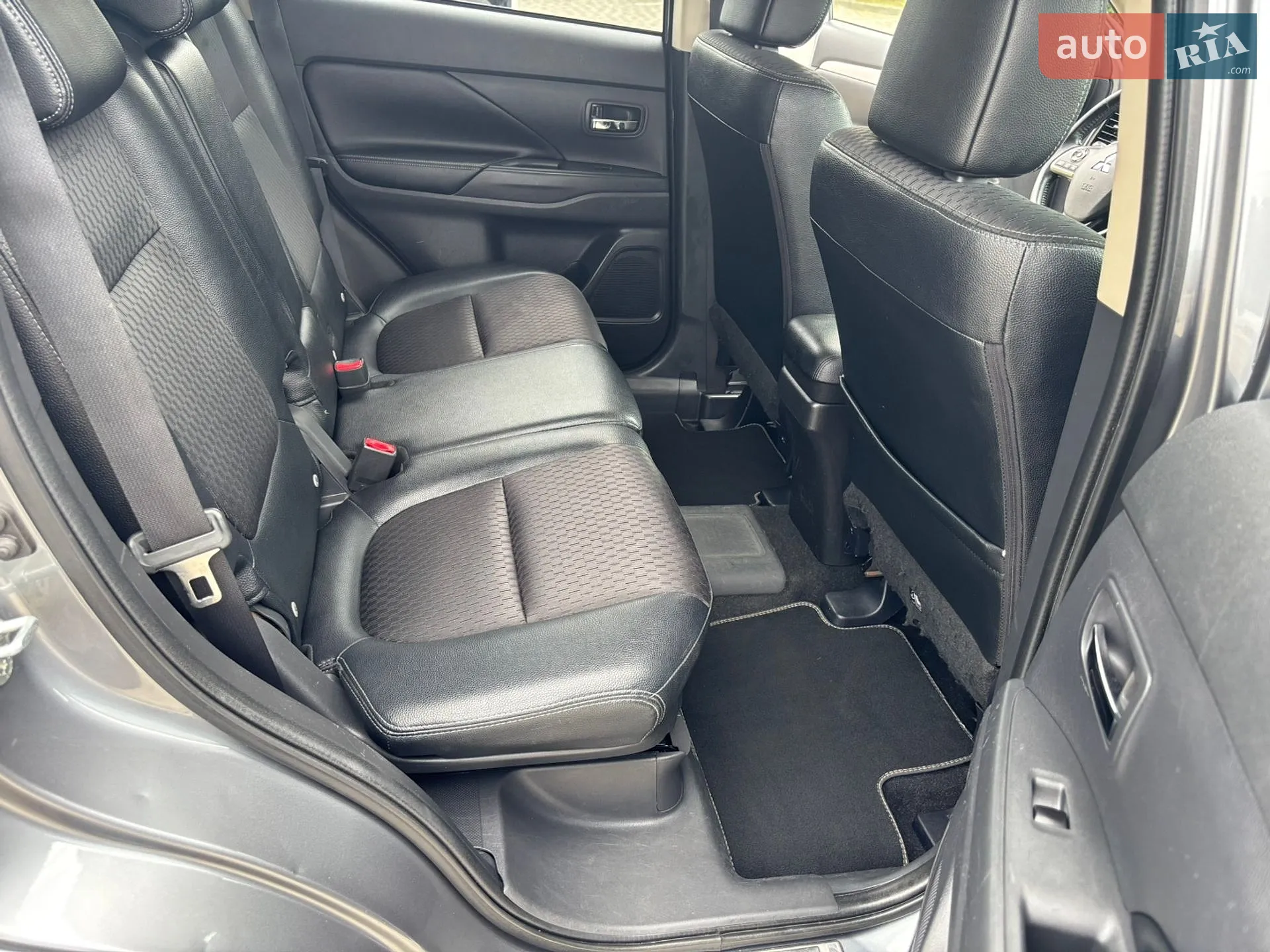 2013 Mitsubishi Outlander - мініатюра 33