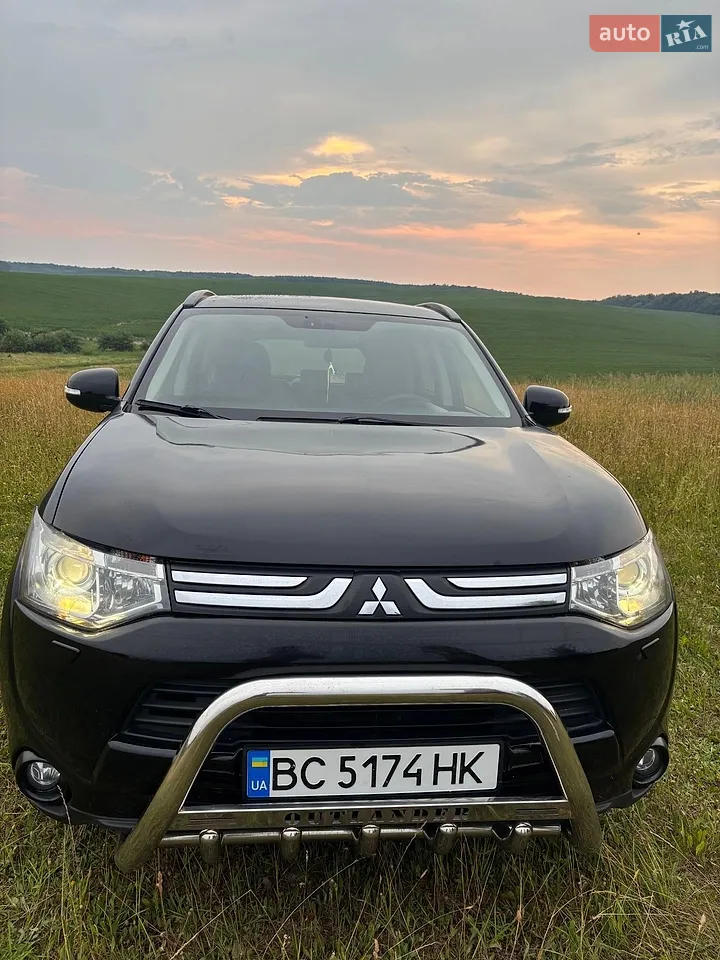 2013 Mitsubishi Outlander - мініатюра 15