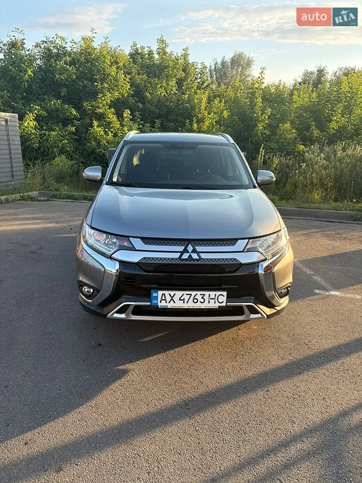 2017 Mitsubishi Outlander - мініатюра 20