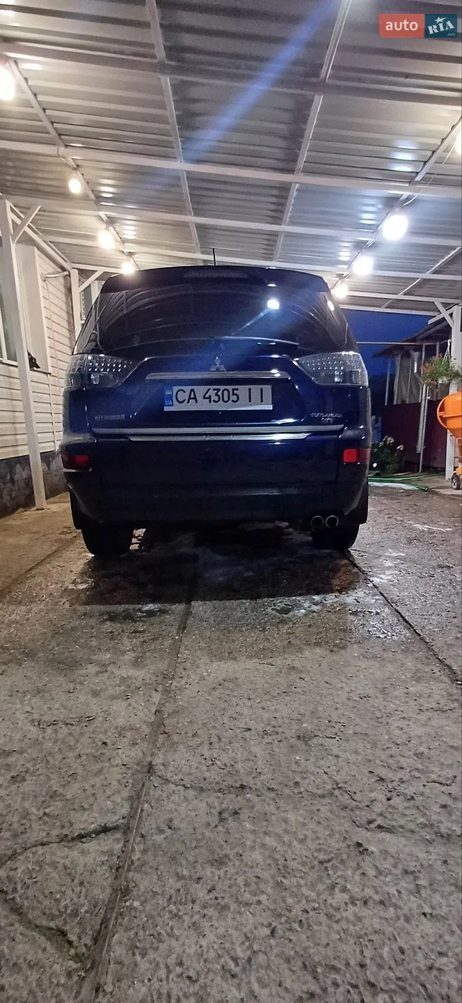 2011 Mitsubishi Outlander - мініатюра 8