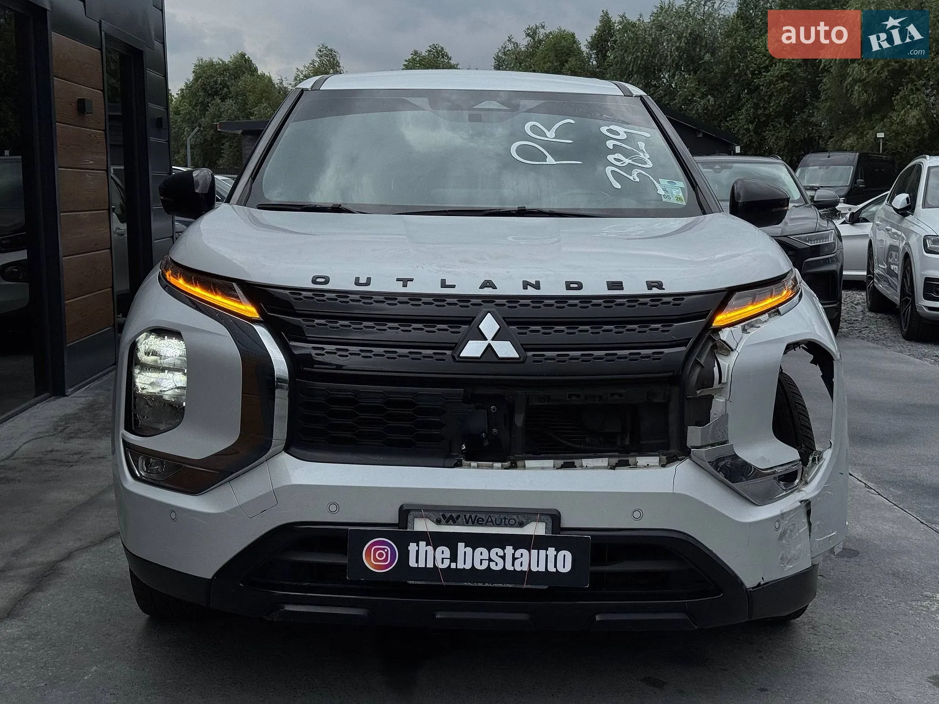 2022 Mitsubishi Outlander - мініатюра 13