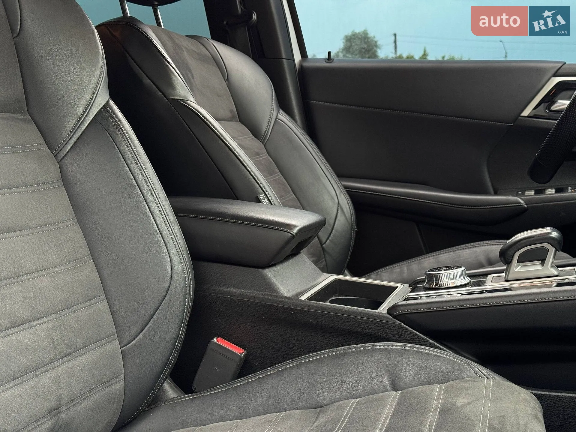 2022 Mitsubishi Outlander - мініатюра 75