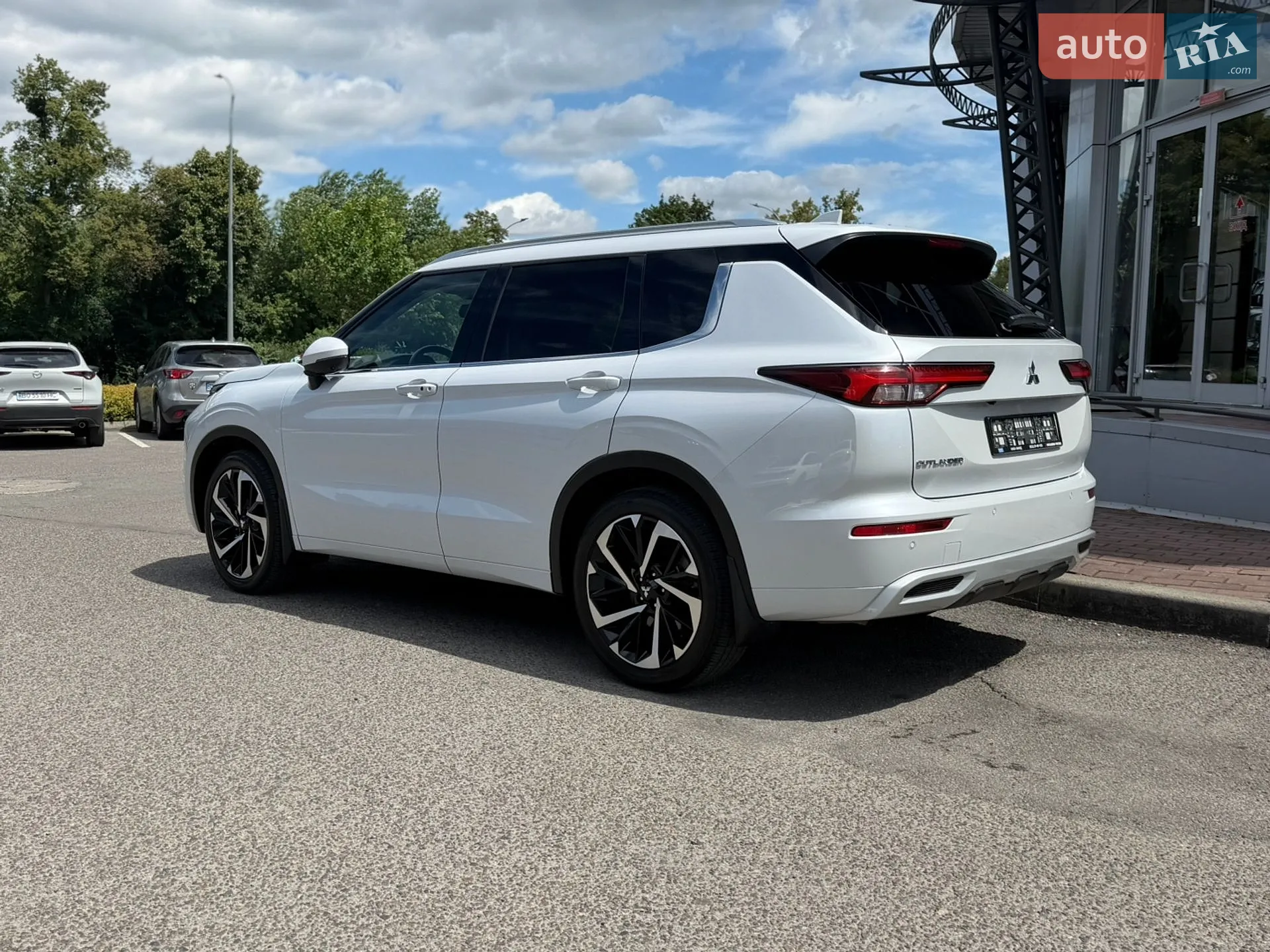2024 Mitsubishi Outlander - мініатюра 8