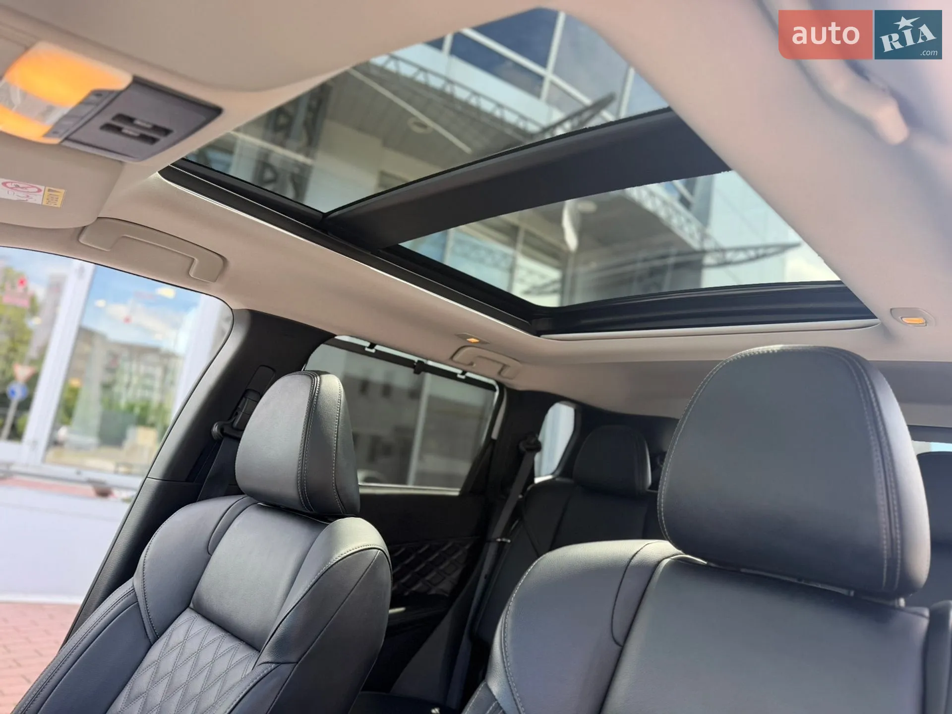 2024 Mitsubishi Outlander - мініатюра 25