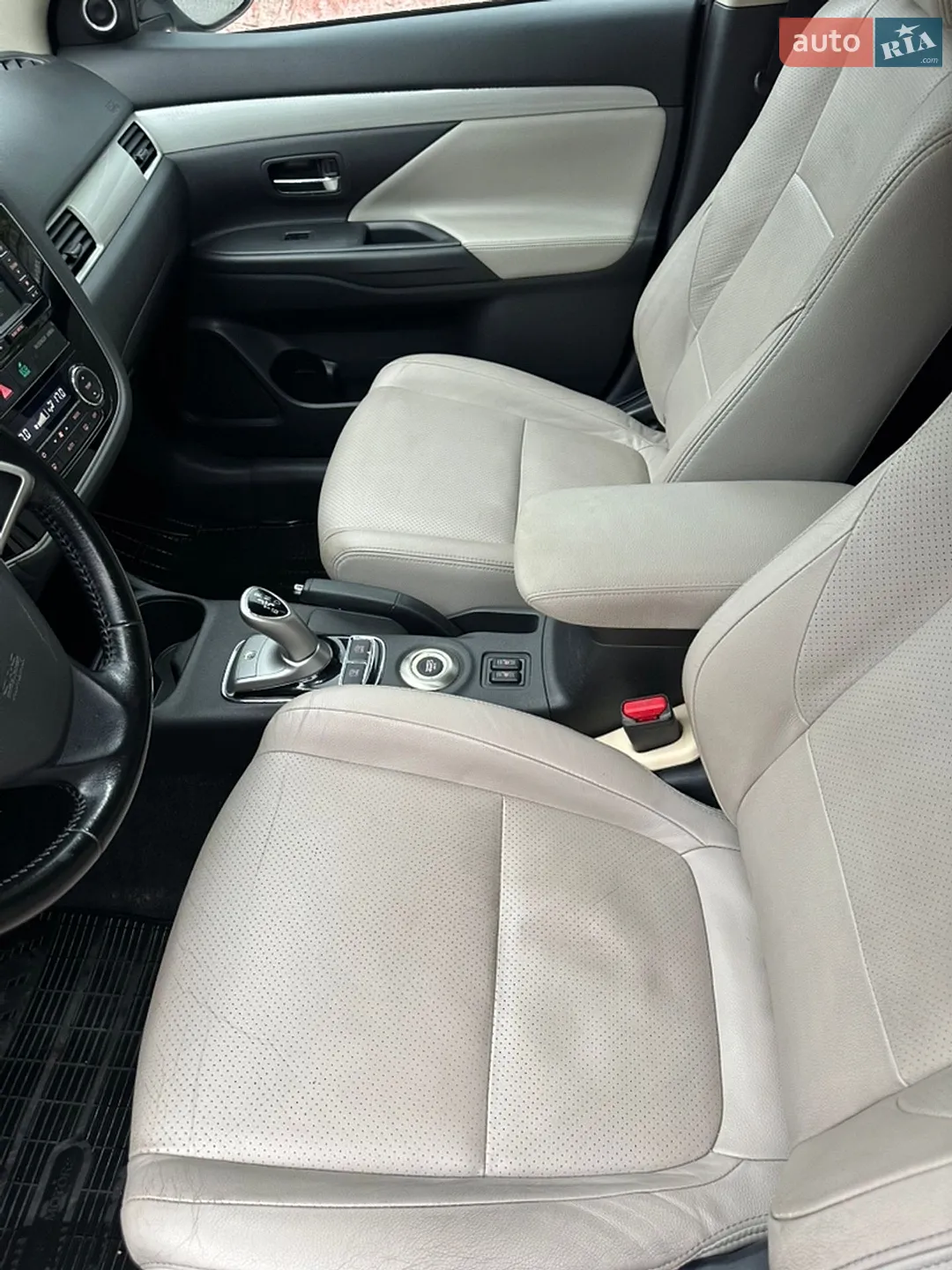 2013 Mitsubishi Outlander - мініатюра 17