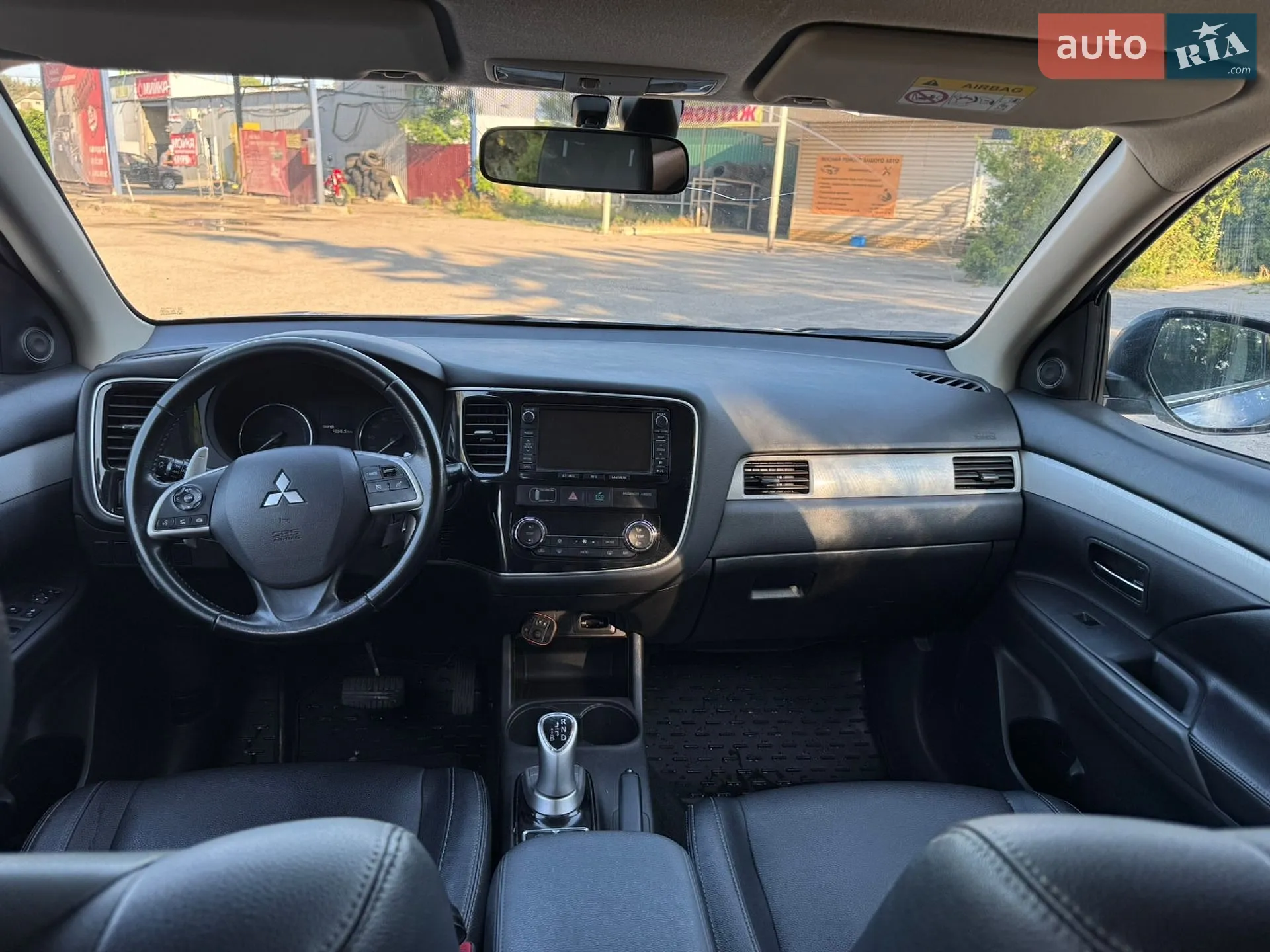 2014 Mitsubishi Outlander - мініатюра 14