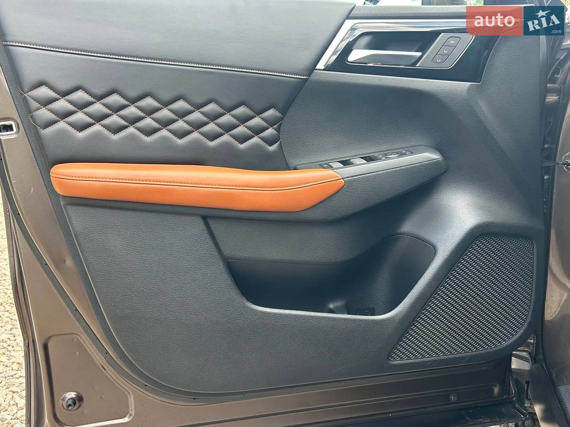 2021 Mitsubishi Outlander - мініатюра 16