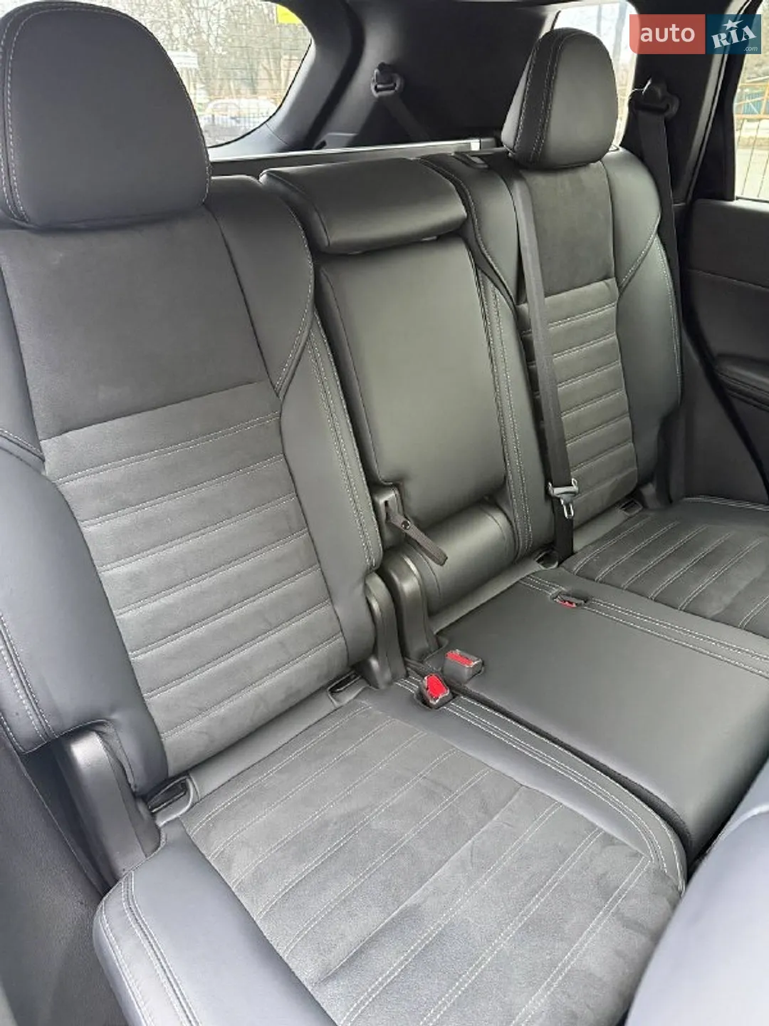 2024 Mitsubishi Outlander - мініатюра 46