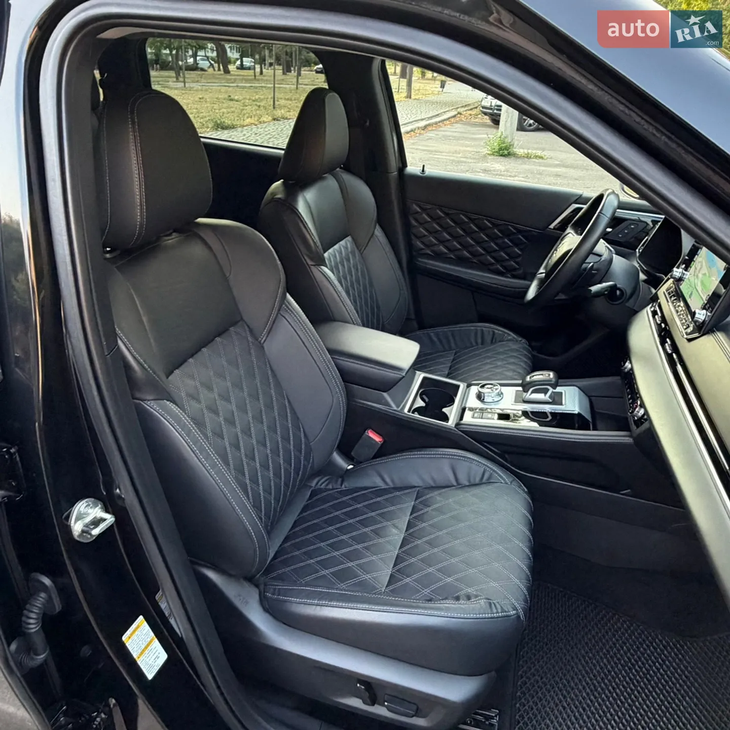 2021 Mitsubishi Outlander - мініатюра 13