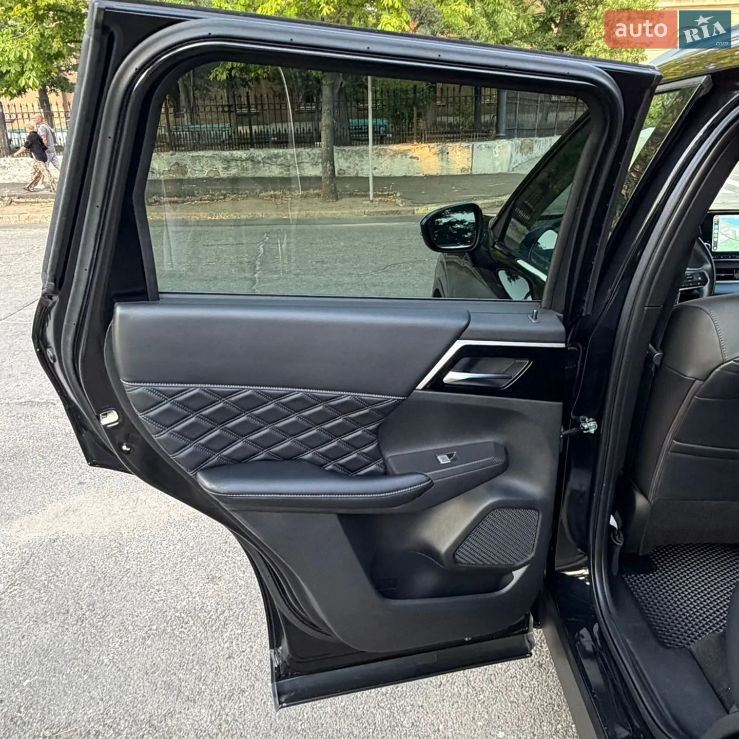 2021 Mitsubishi Outlander - мініатюра 19