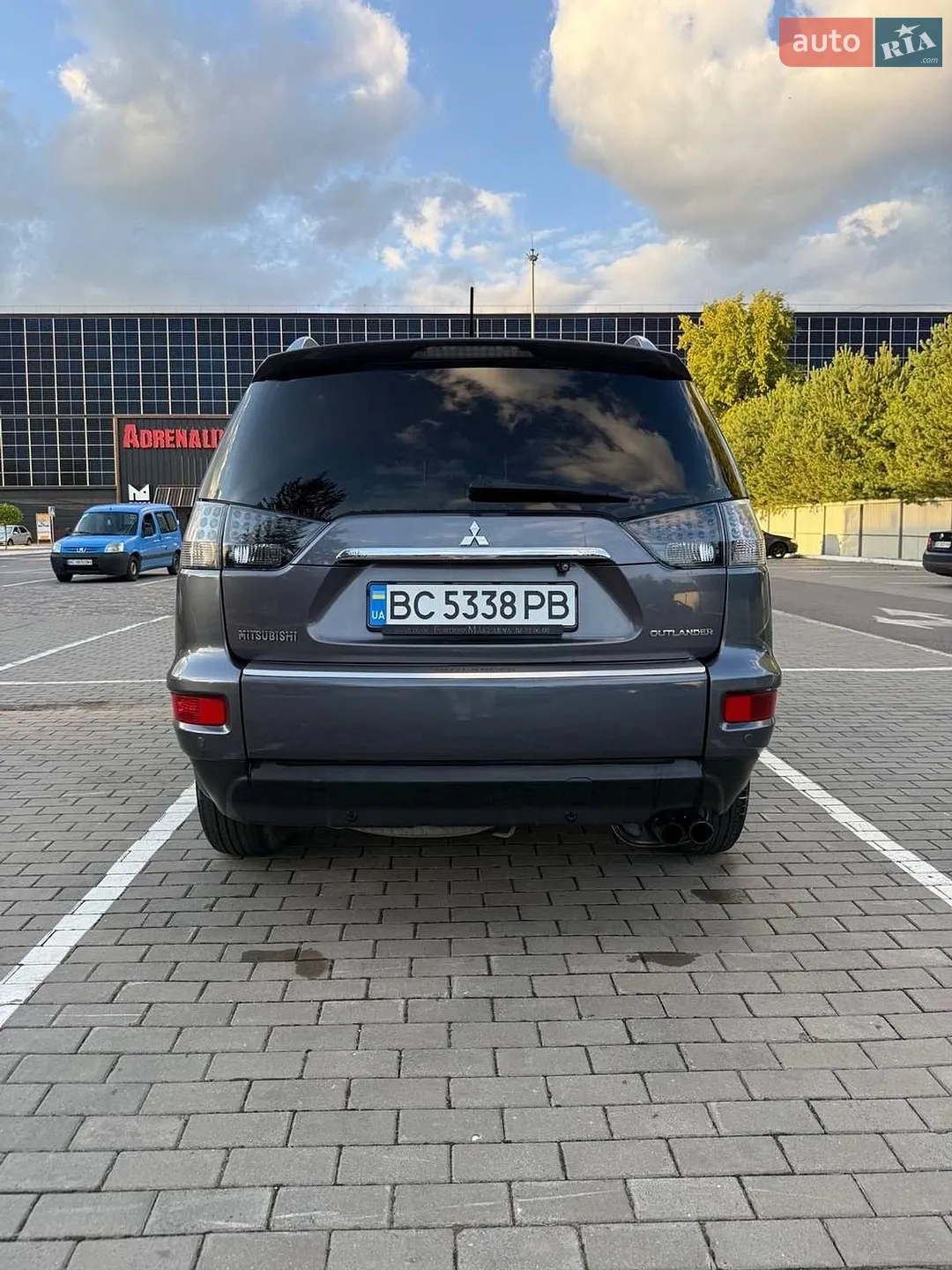 2010 Mitsubishi Outlander - мініатюра 11