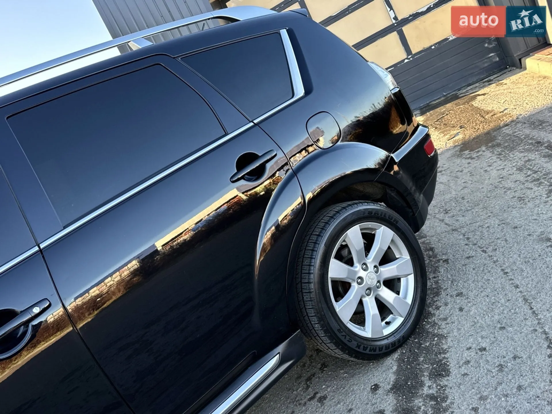 2010 Mitsubishi Outlander - мініатюра 4