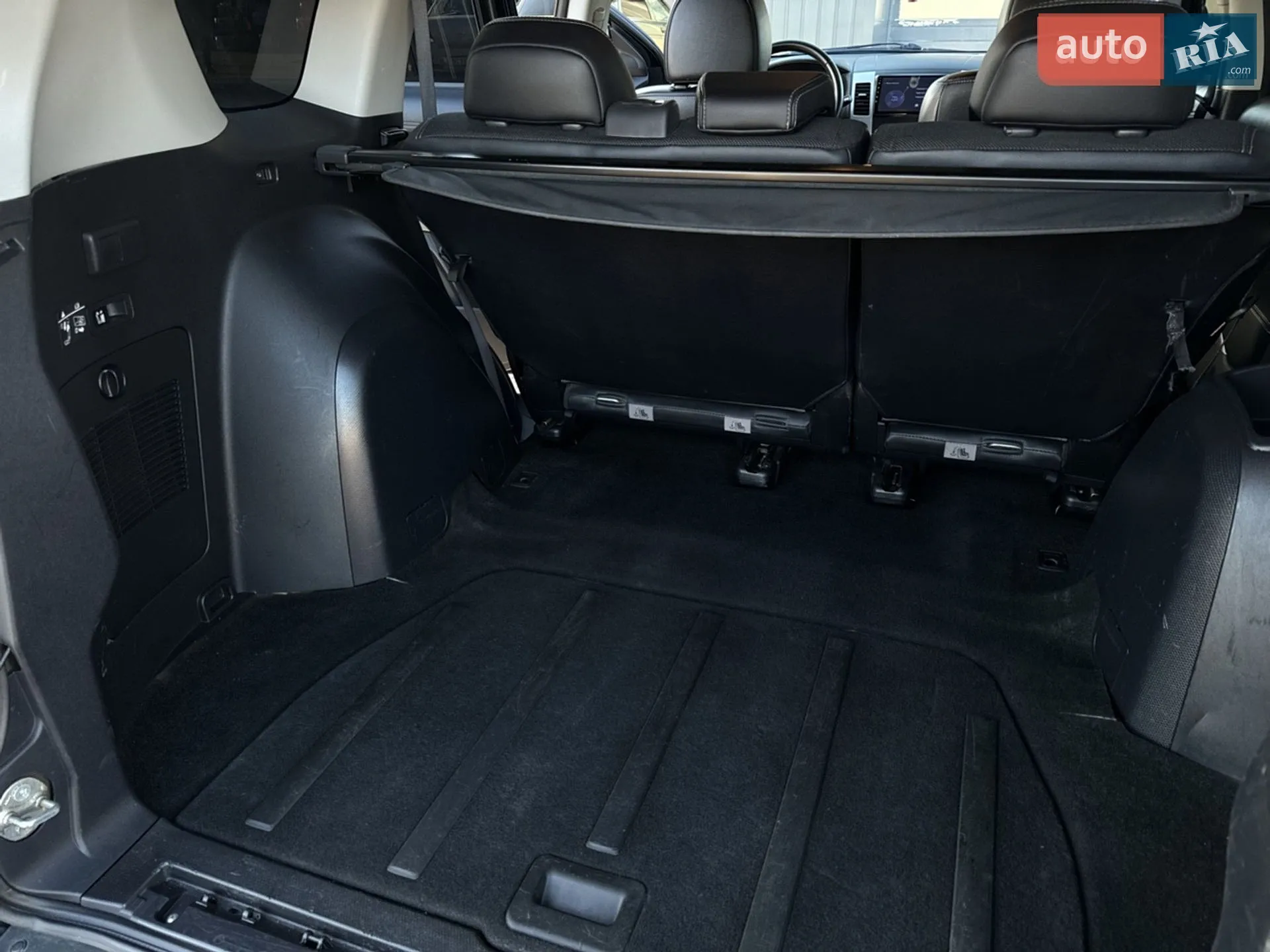 2010 Mitsubishi Outlander - мініатюра 17