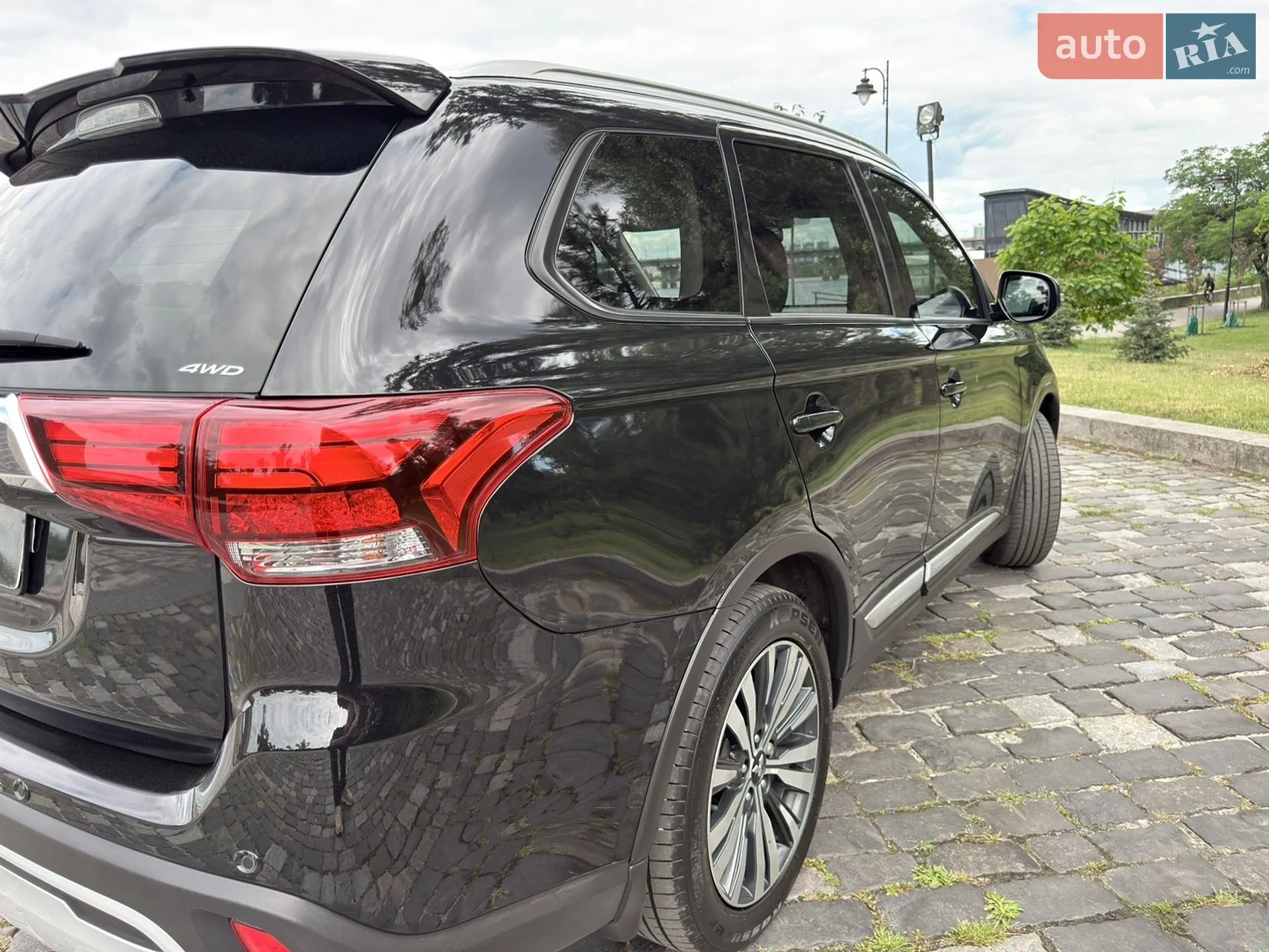 2021 Mitsubishi Outlander - мініатюра 195