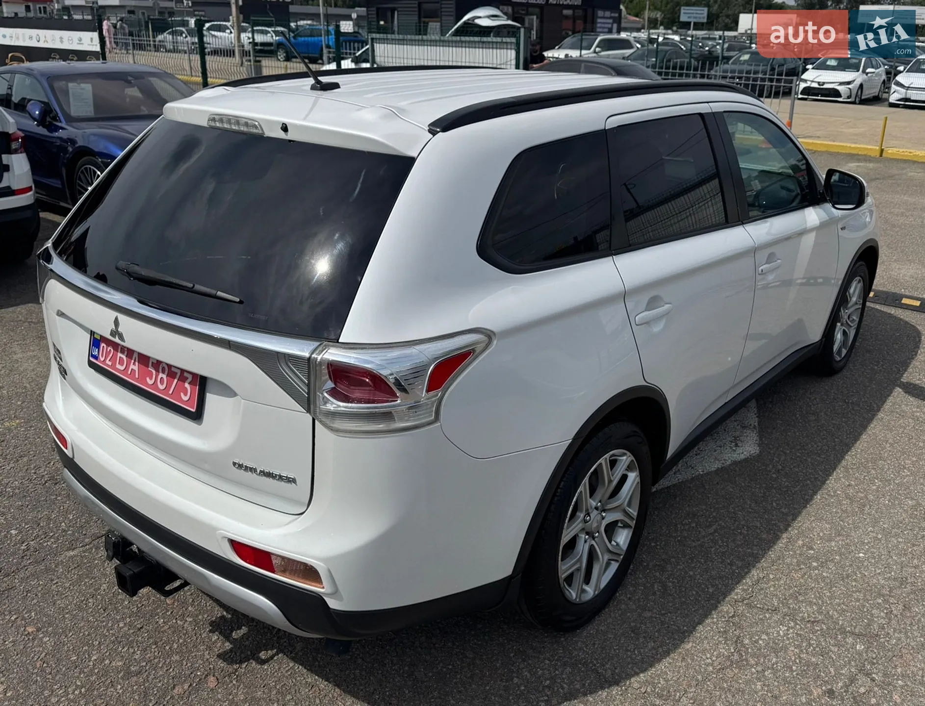 2014 Mitsubishi Outlander - мініатюра 13