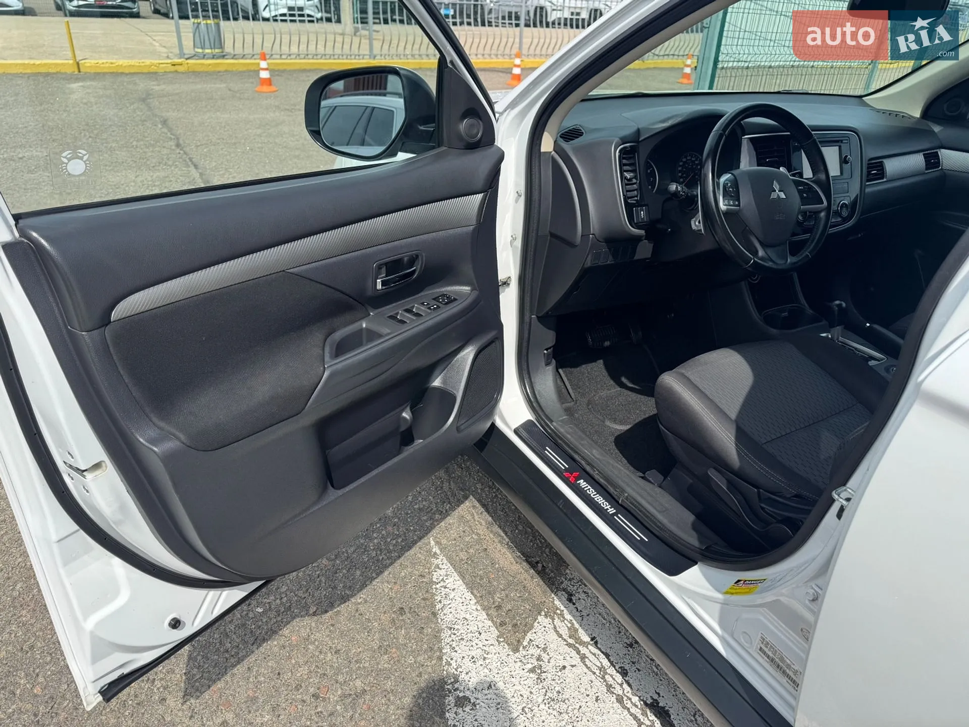 2014 Mitsubishi Outlander - мініатюра 17
