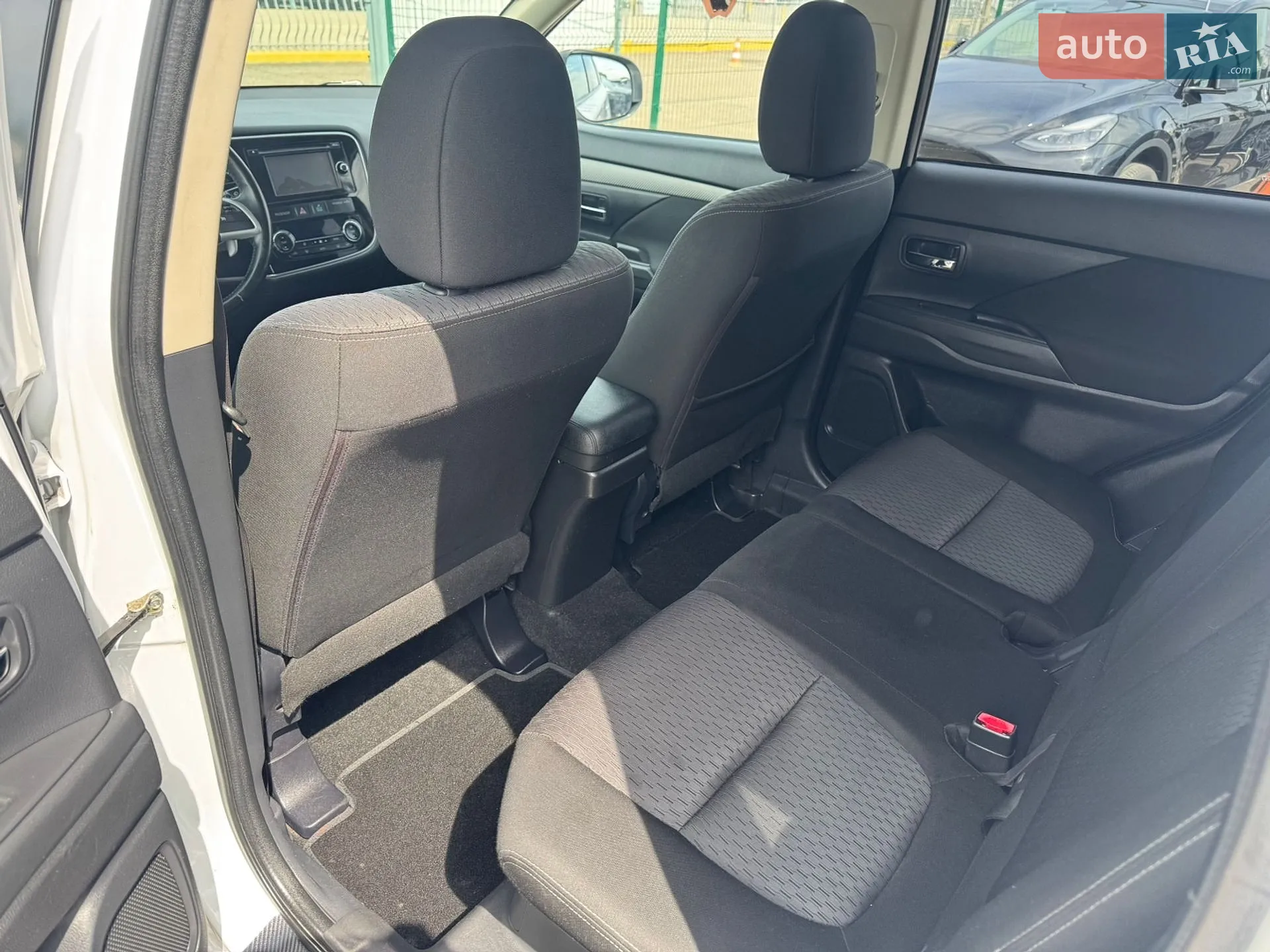 2014 Mitsubishi Outlander - мініатюра 20