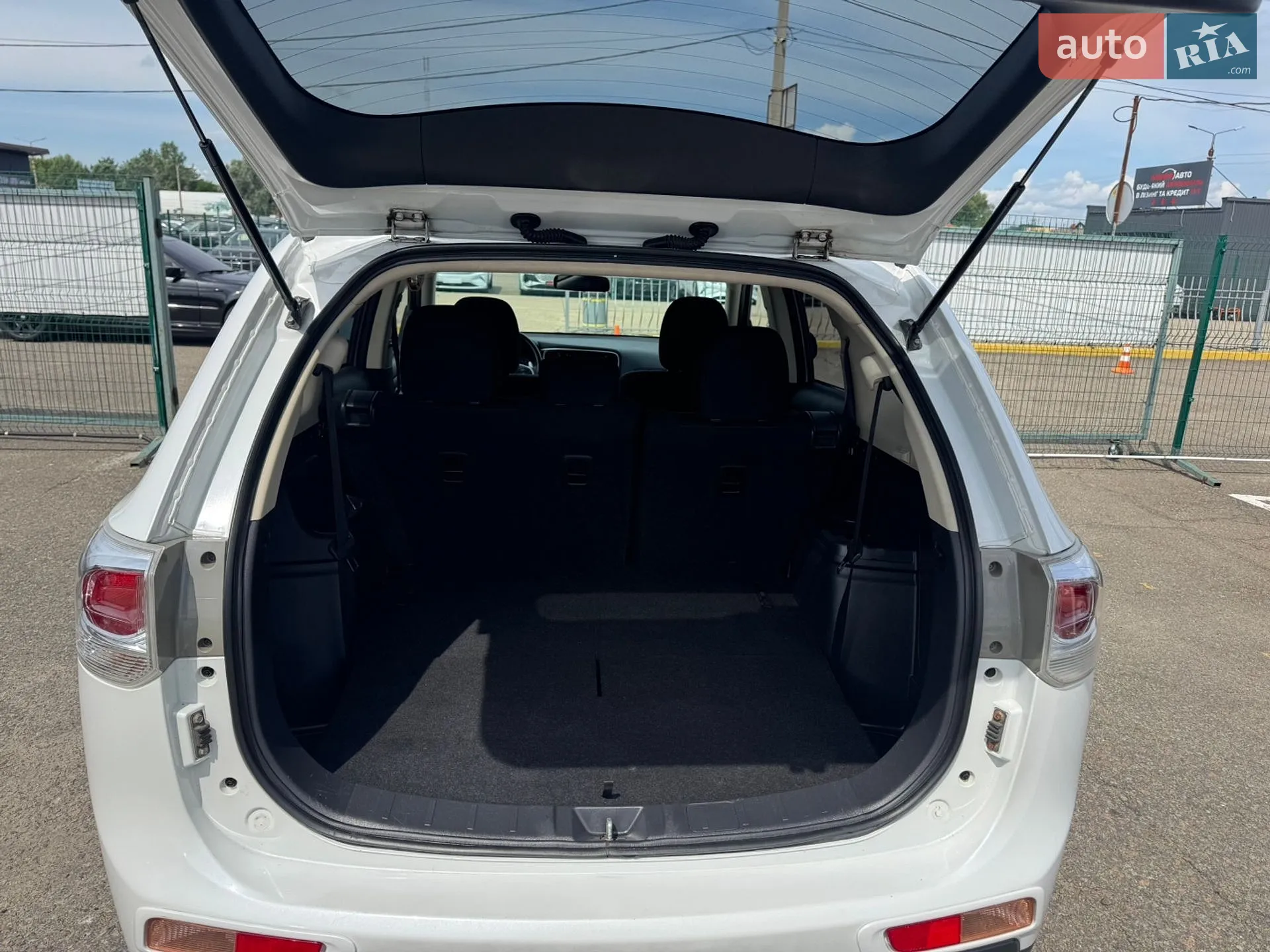 2014 Mitsubishi Outlander - мініатюра 24