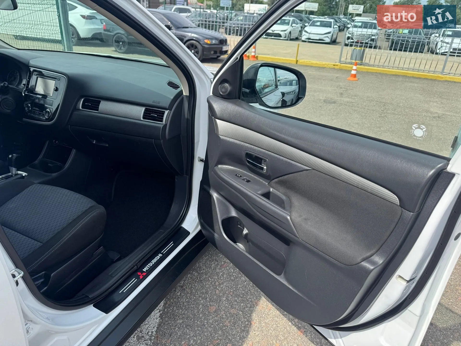 2014 Mitsubishi Outlander - мініатюра 27