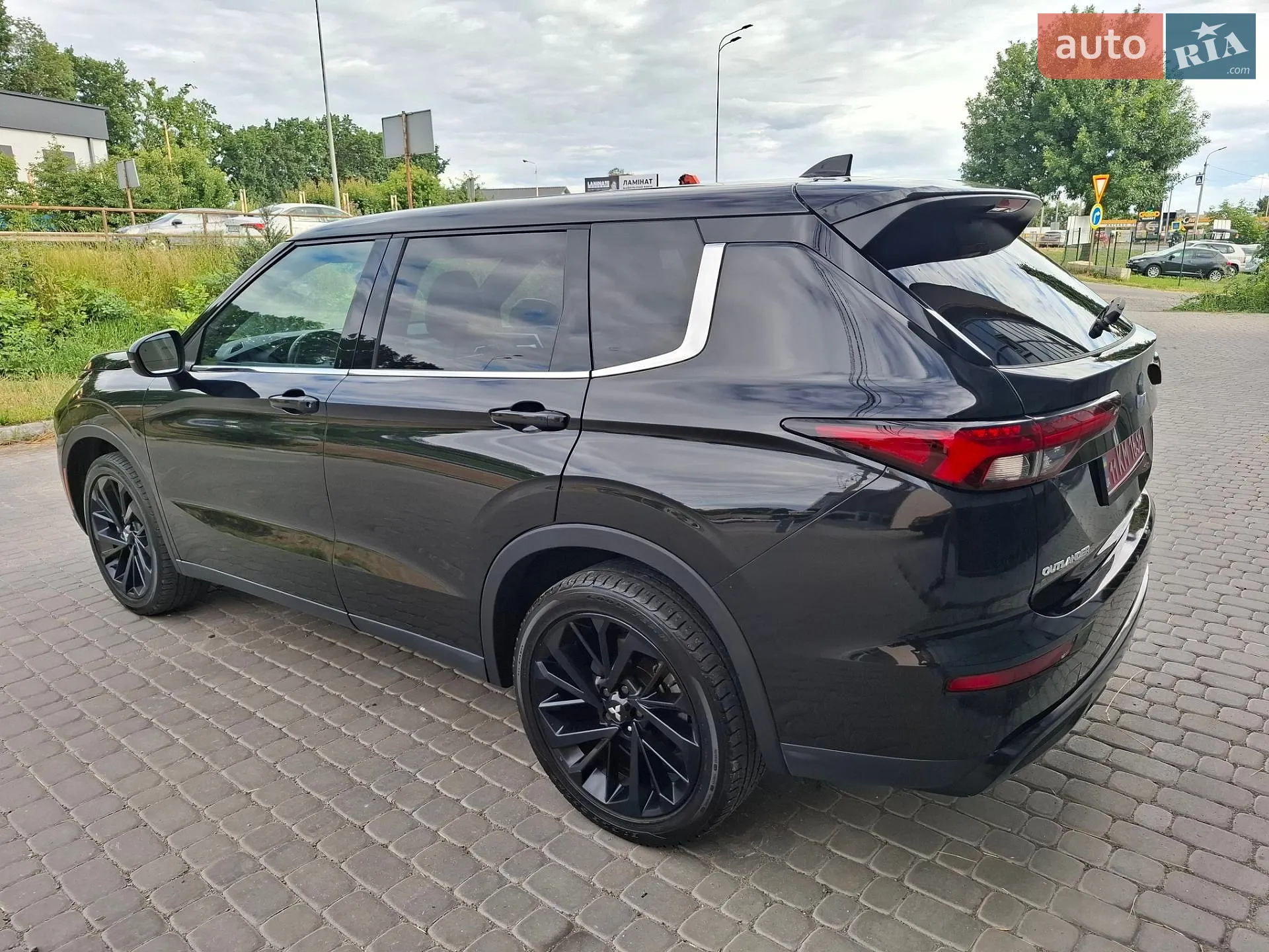 2022 Mitsubishi Outlander - мініатюра 10