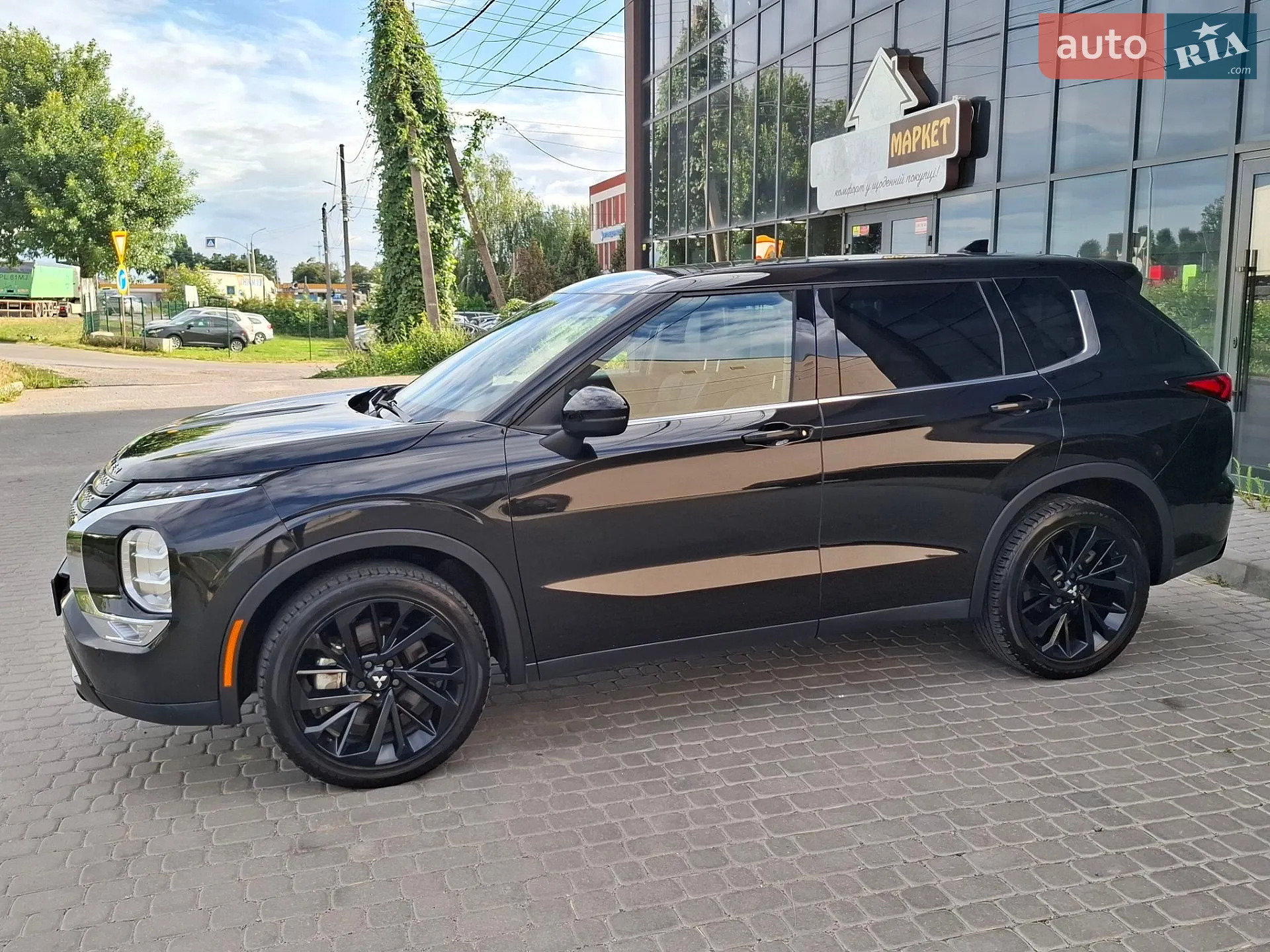 2022 Mitsubishi Outlander - мініатюра 17