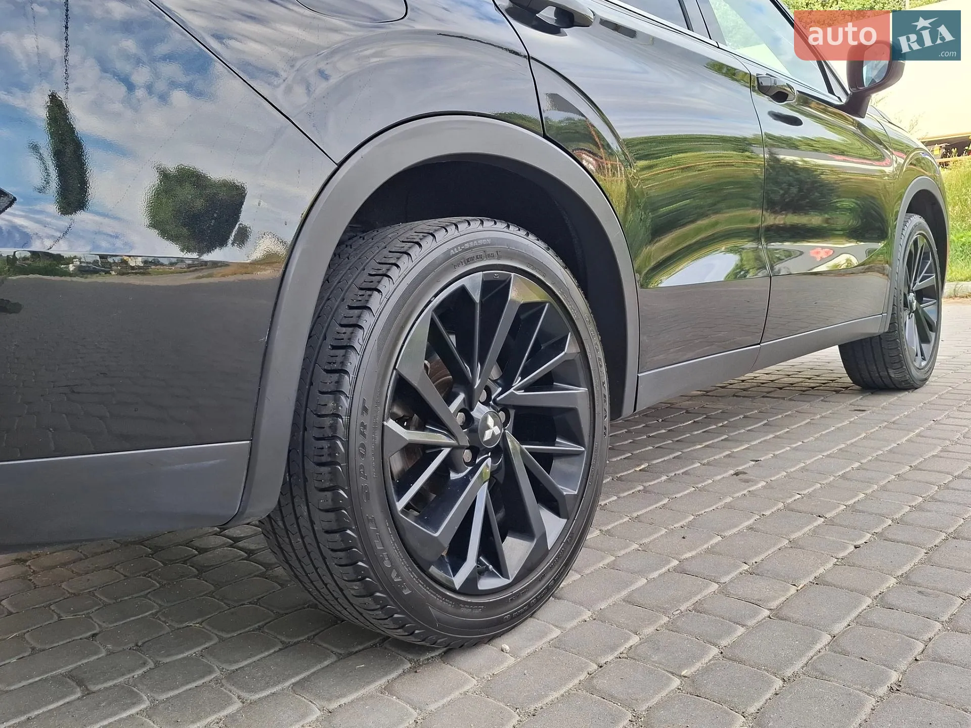 2022 Mitsubishi Outlander - мініатюра 18