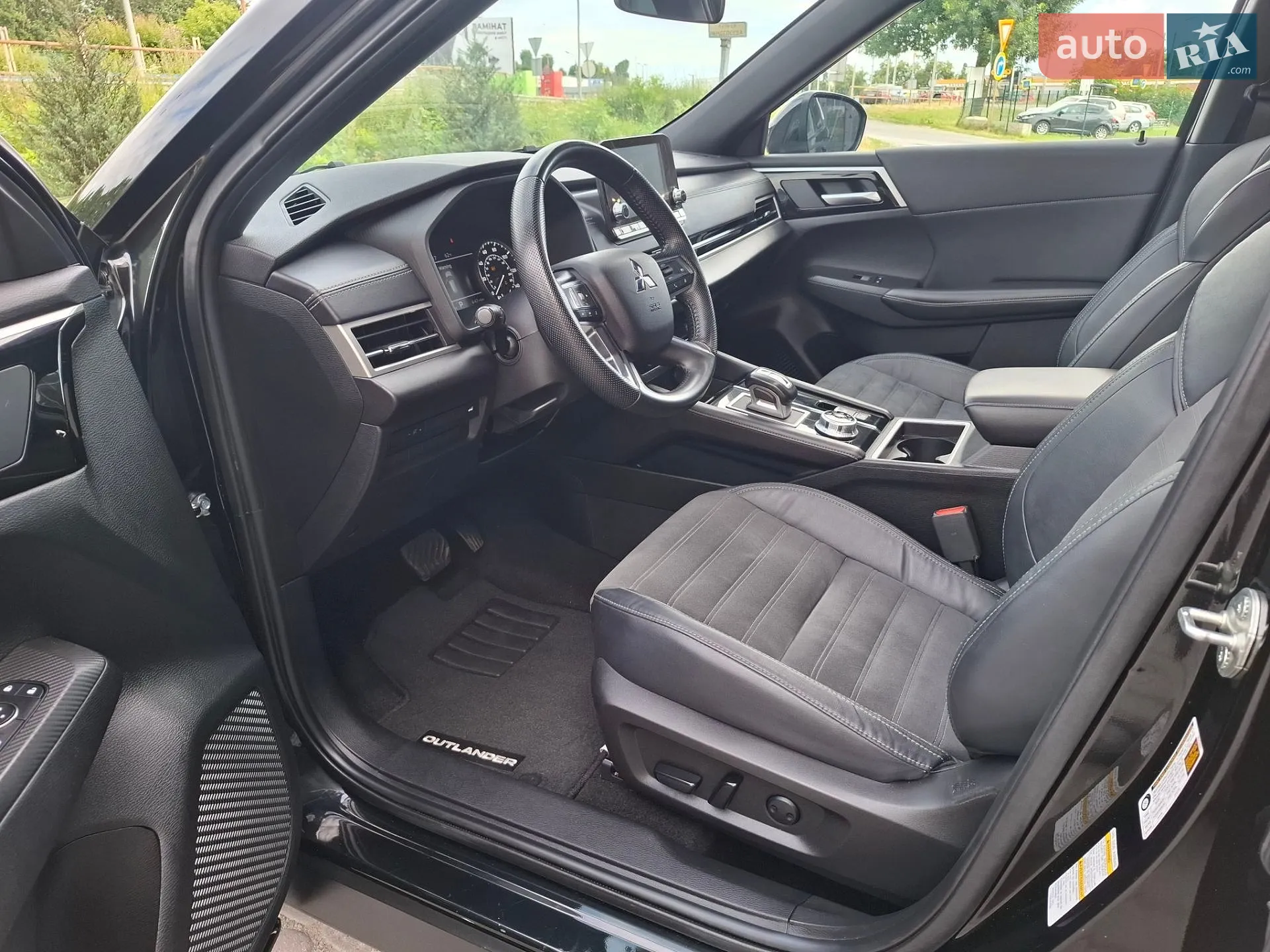 2022 Mitsubishi Outlander - мініатюра 26
