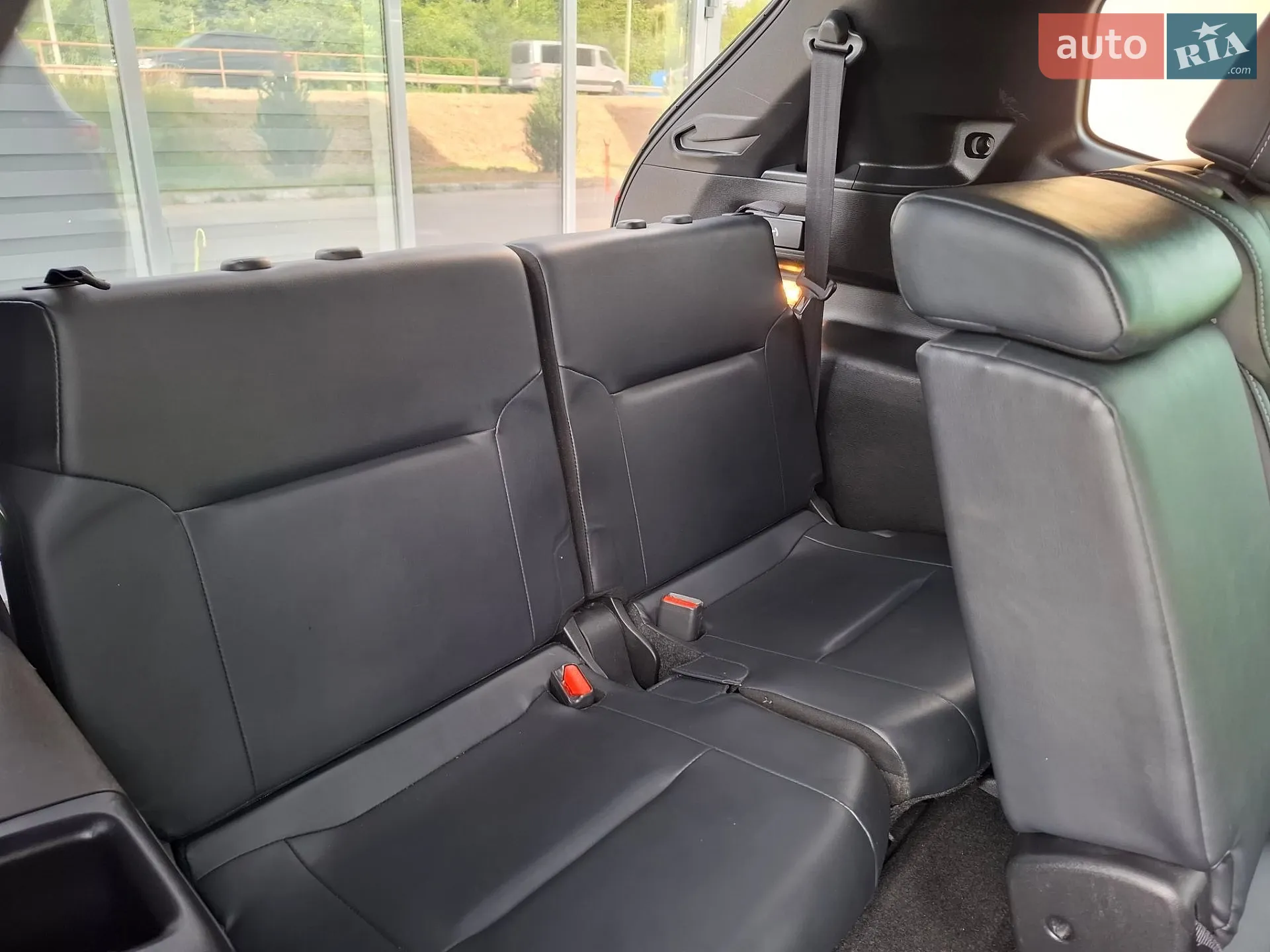 2022 Mitsubishi Outlander - мініатюра 38