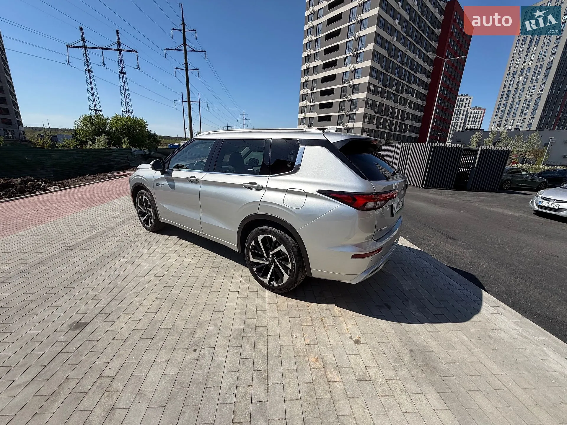 2022 Mitsubishi Outlander - мініатюра 11