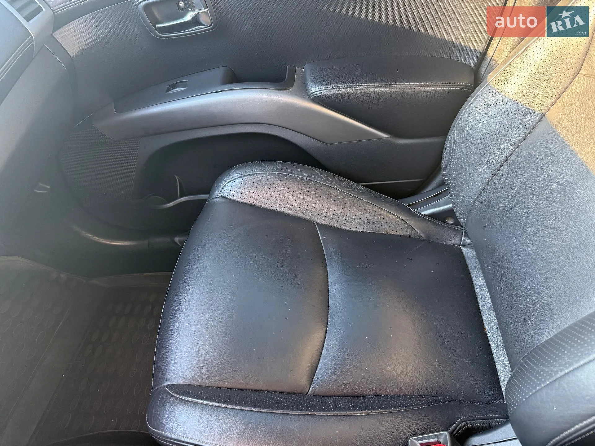 2010 Mitsubishi Outlander - мініатюра 30