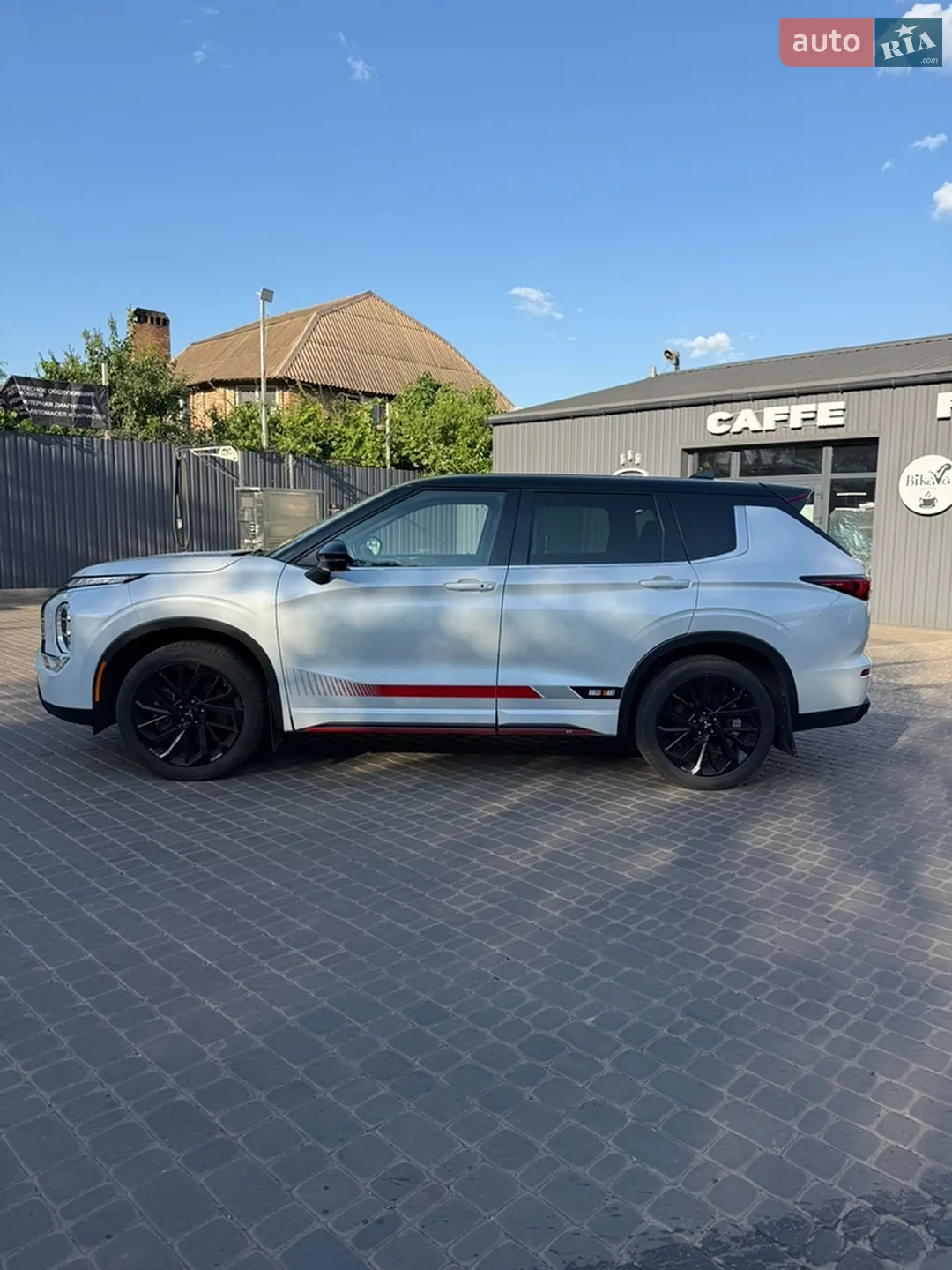 2023 Mitsubishi Outlander - мініатюра 2