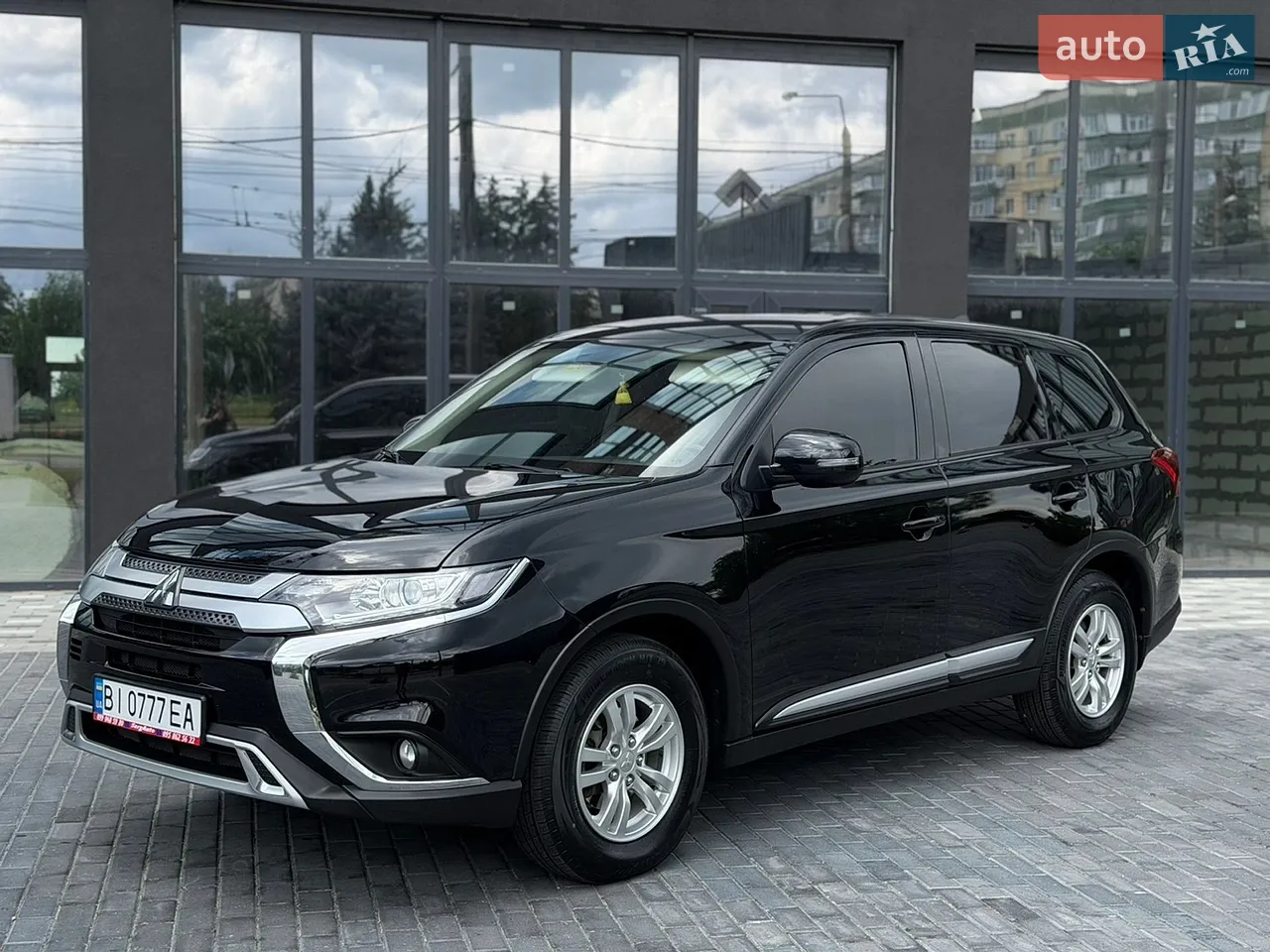 2022 Mitsubishi Outlander - мініатюра 13