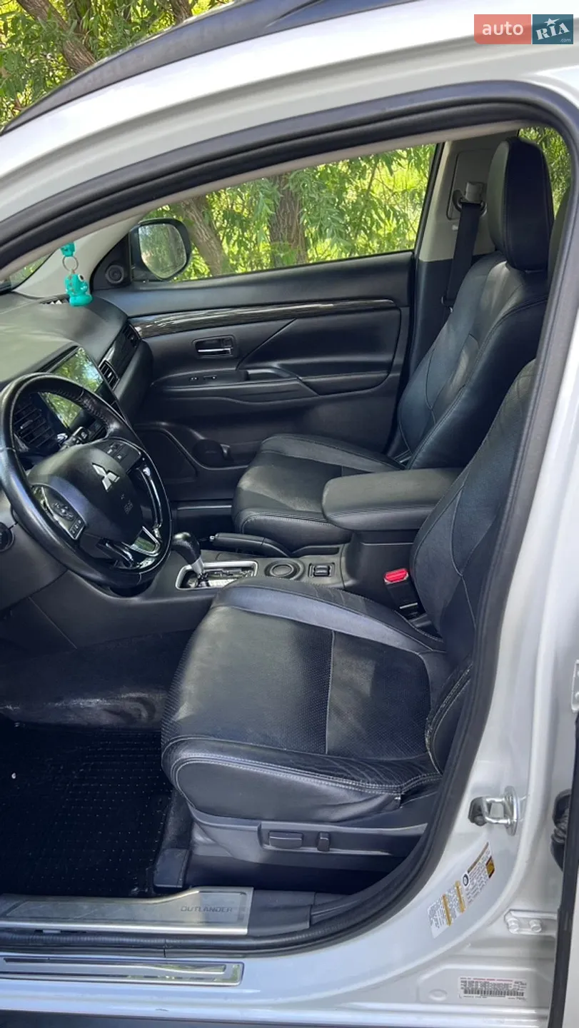2015 Mitsubishi Outlander - мініатюра 23