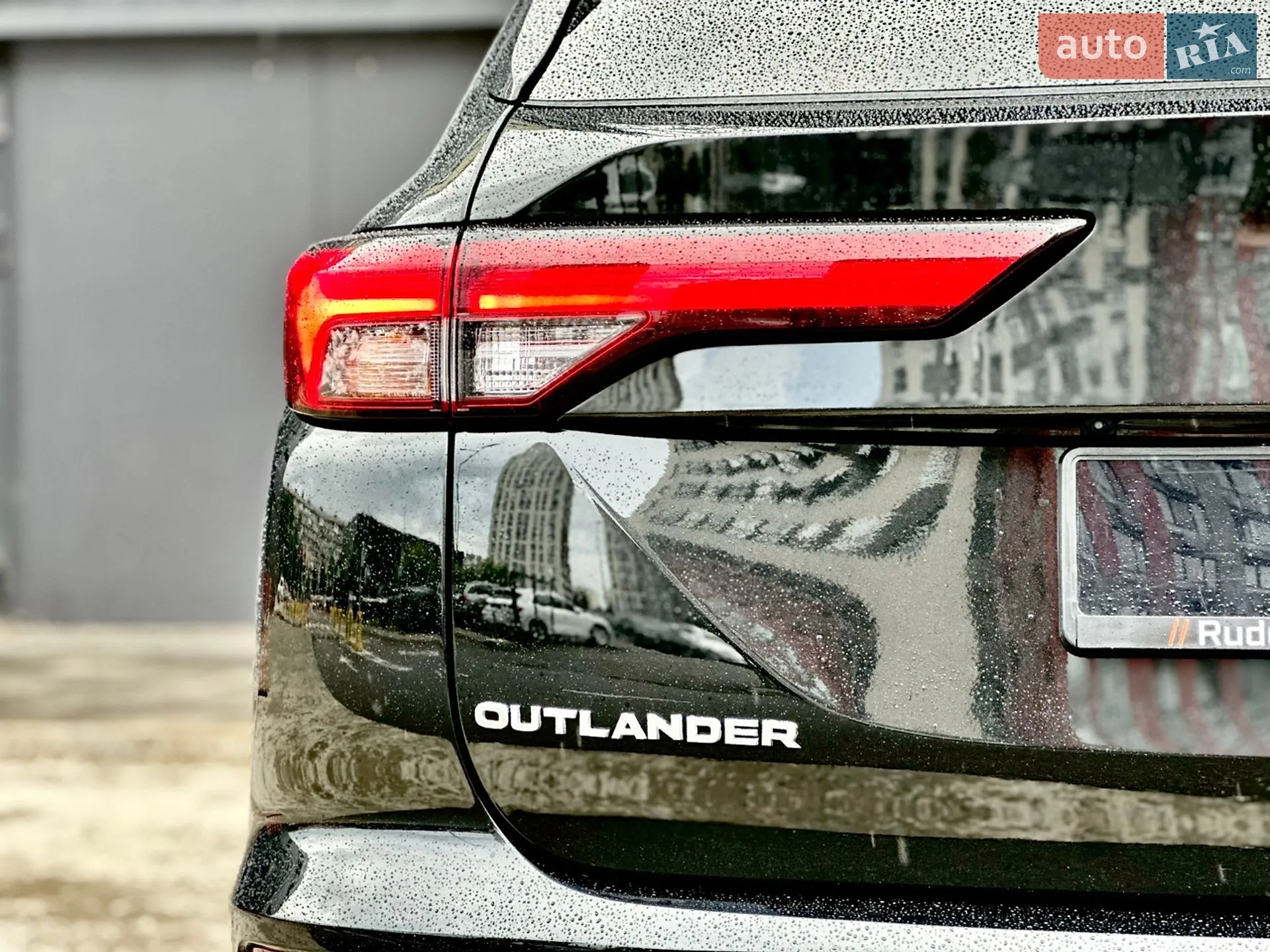 2023 Mitsubishi Outlander - мініатюра 17