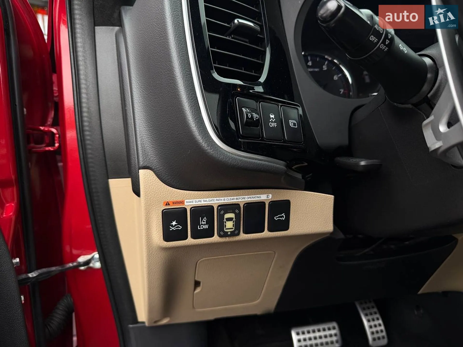 2016 Mitsubishi Outlander - мініатюра 16