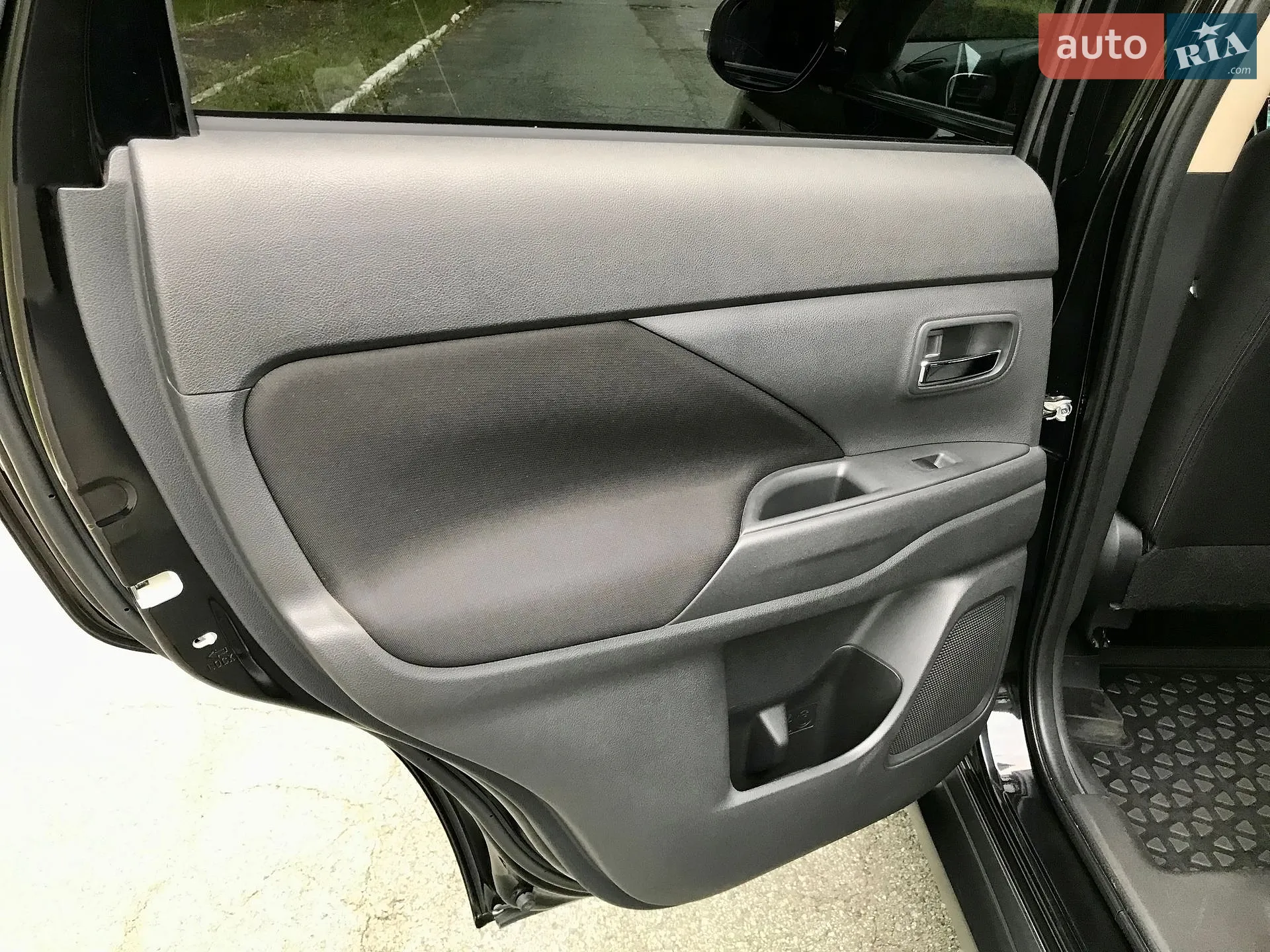 2013 Mitsubishi Outlander - мініатюра 22