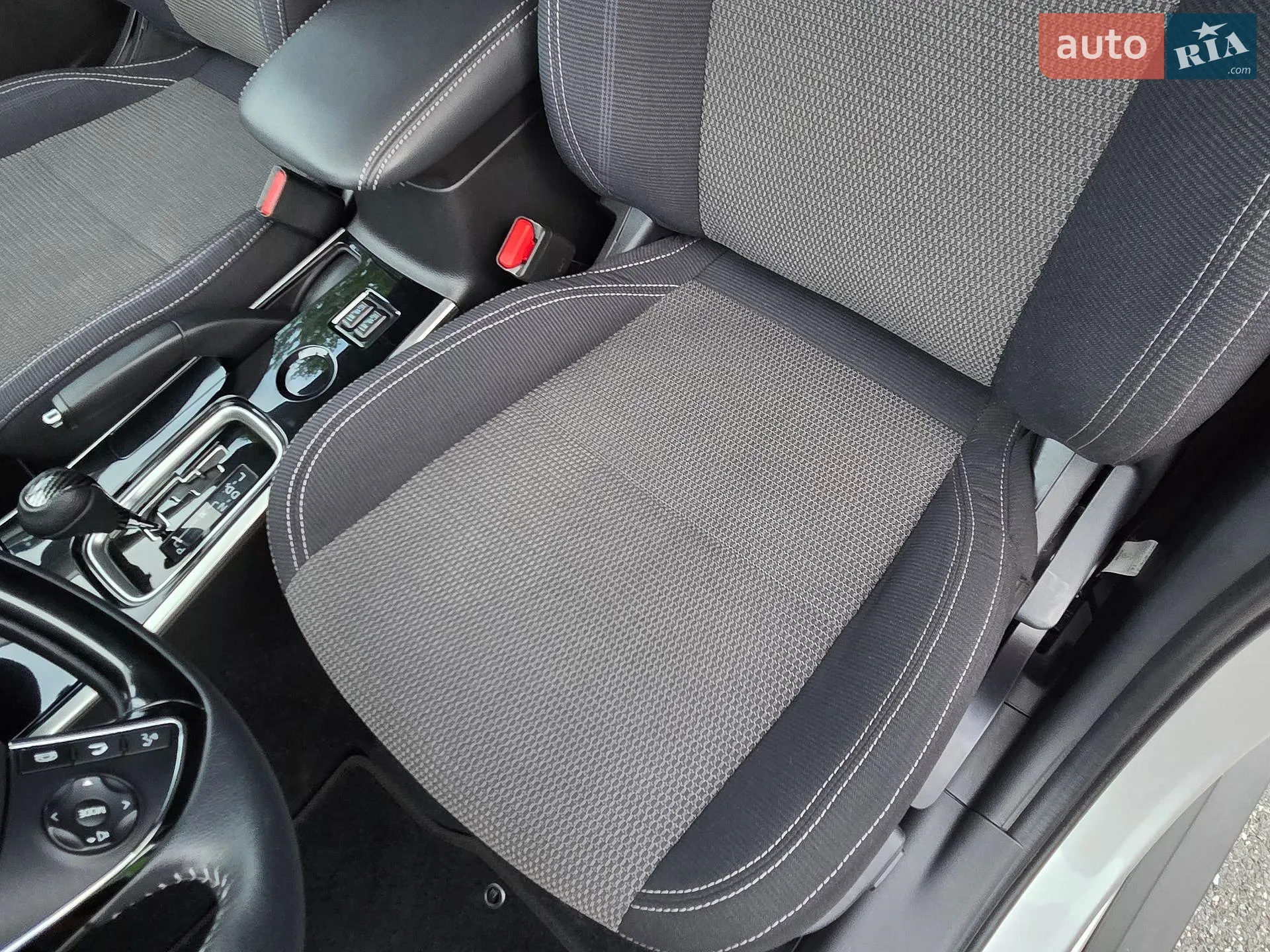 2021 Mitsubishi Outlander - мініатюра 39